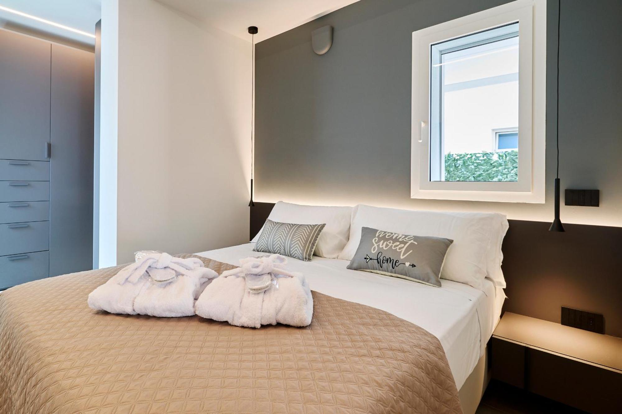 Villa Luxury Ceccarini - Lungomare Con Parcheggio Privato
