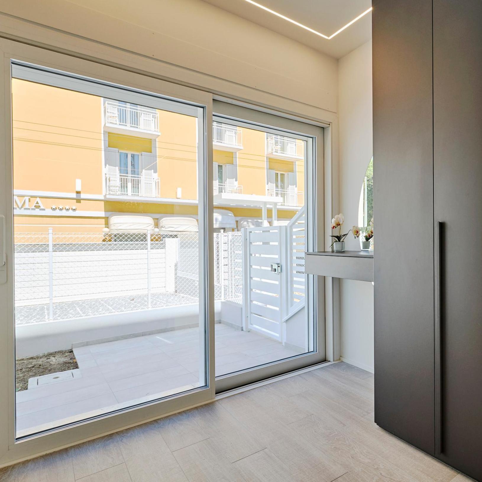 Villa Luxury Ceccarini - Lungomare Con Parcheggio Privato