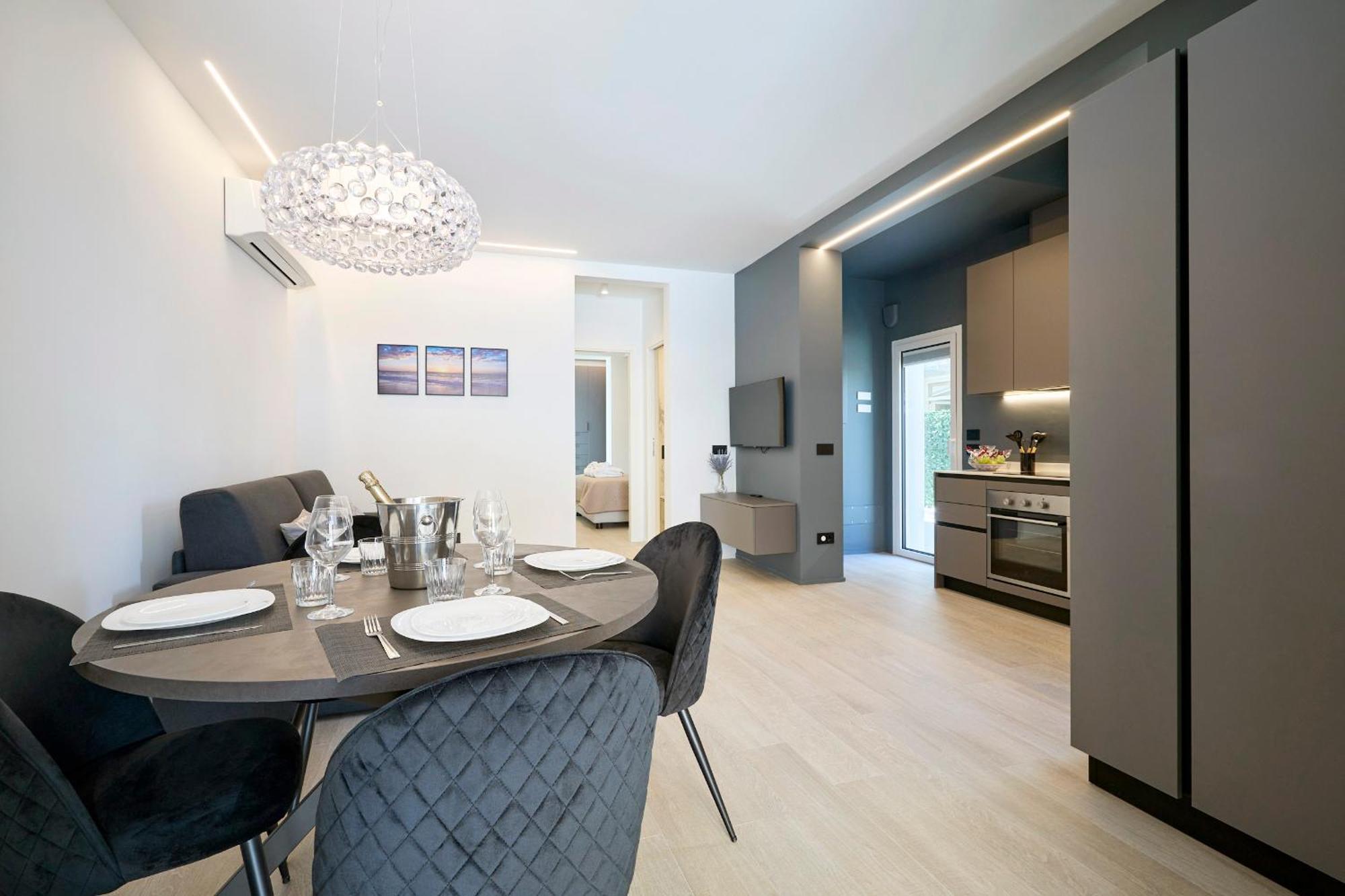 Villa Luxury Ceccarini - Lungomare Con Parcheggio Privato Riccione