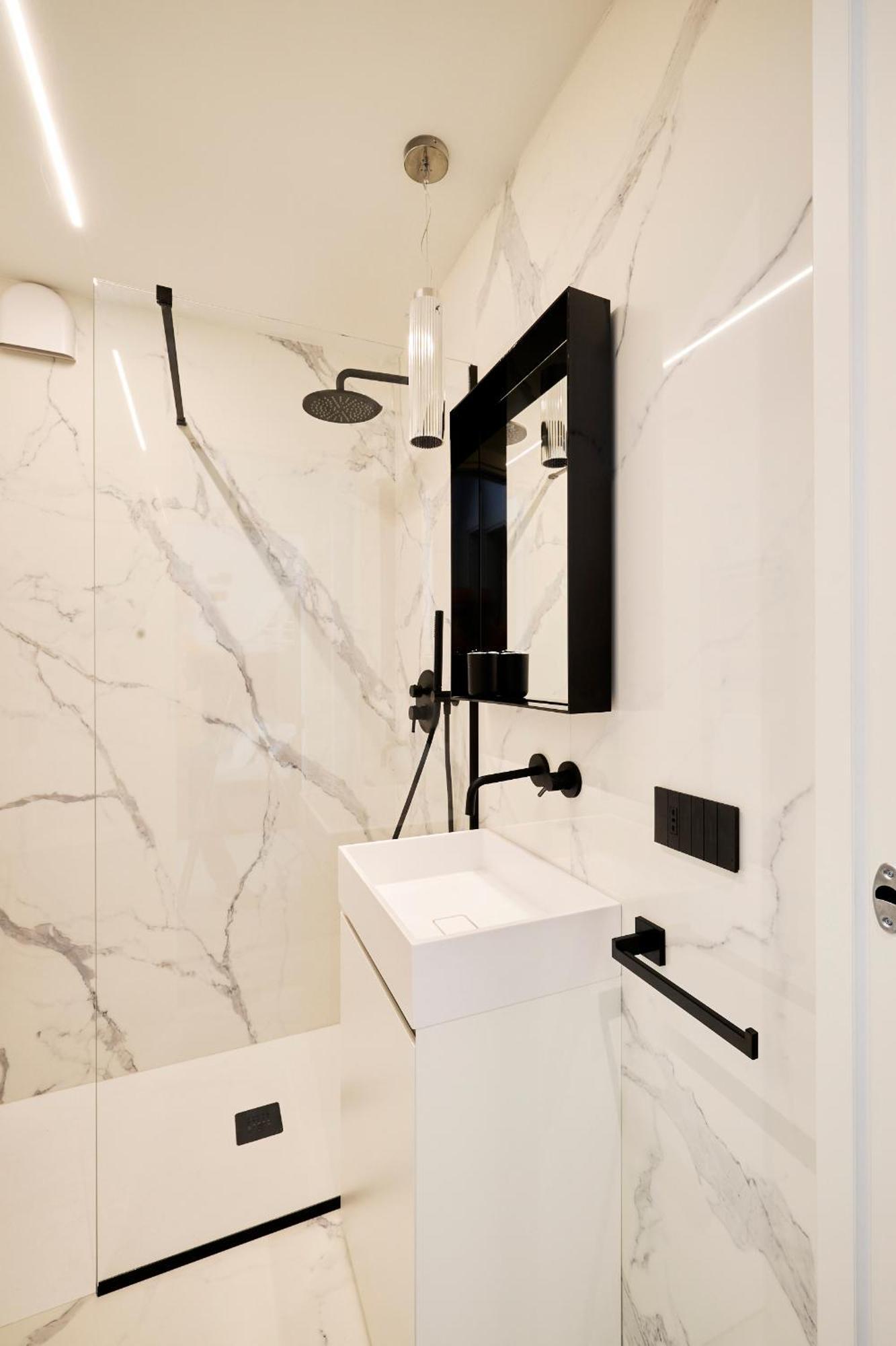 Luxury Ceccarini - Lungomare Con Parcheggio Privato *
