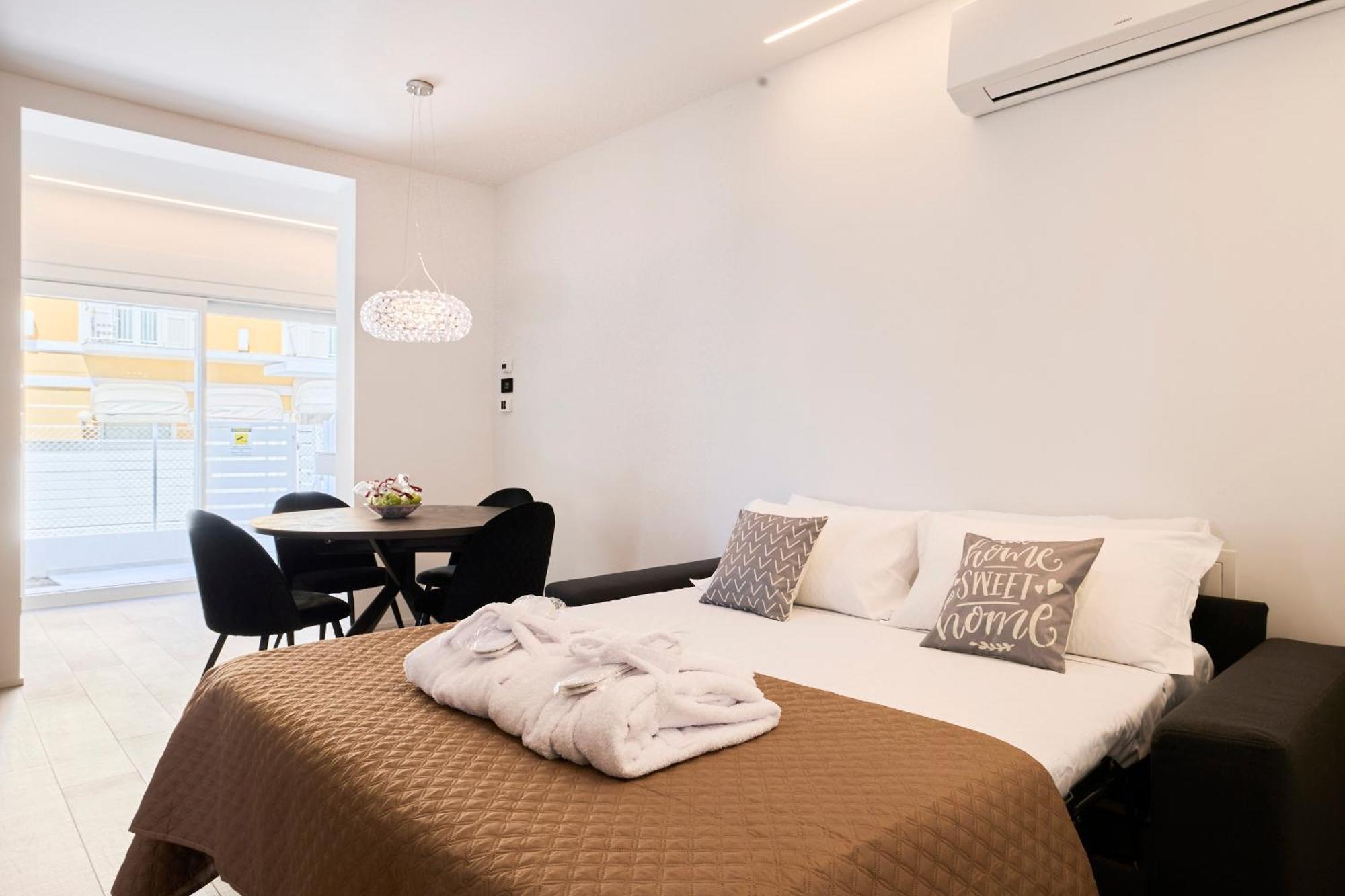 Luxury Ceccarini - Lungomare Con Parcheggio Privato