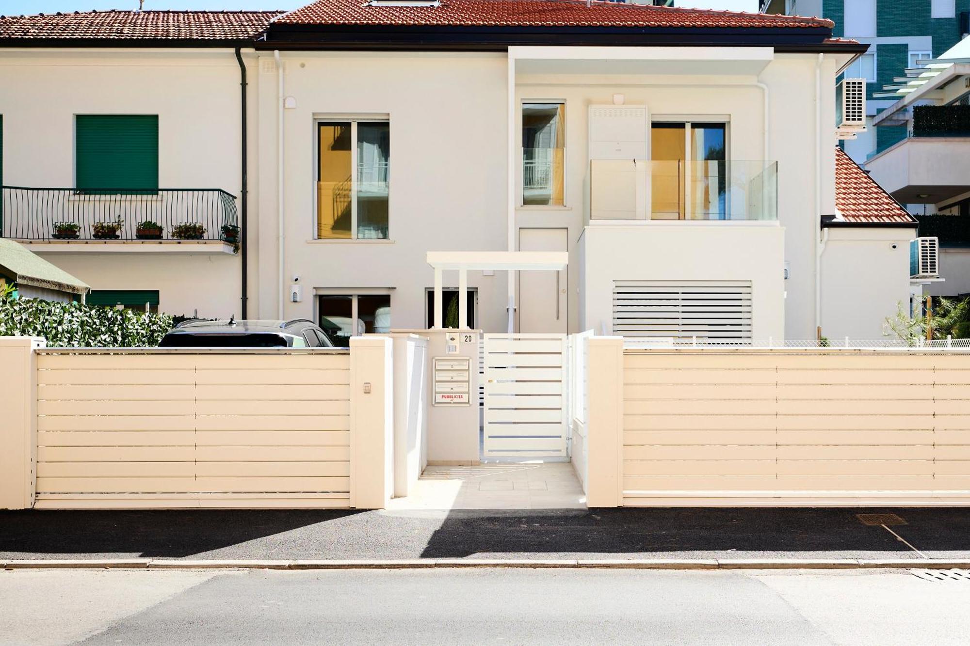 Luxury Ceccarini - Lungomare Con Parcheggio Privato Riccione