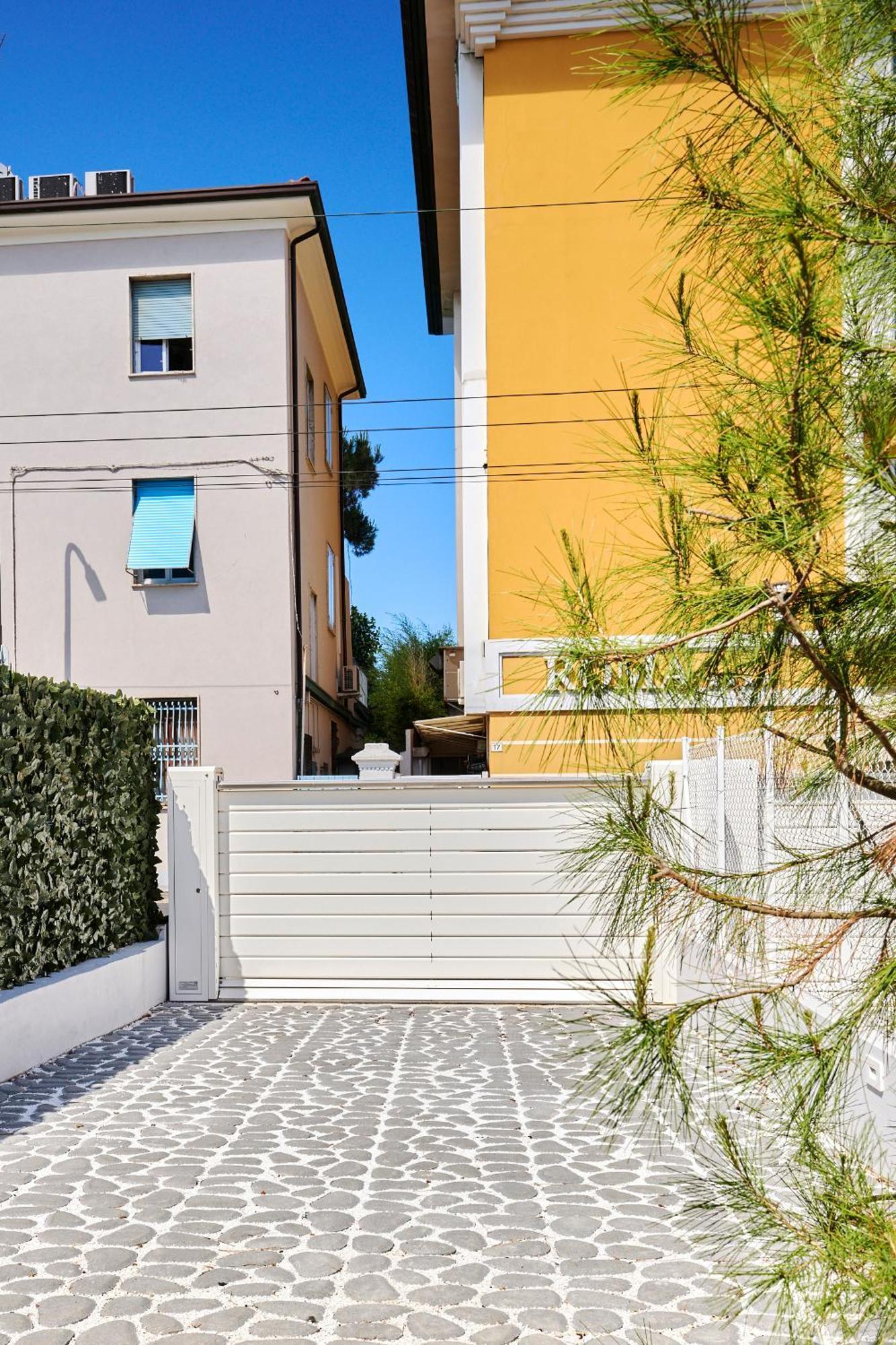 Villa Luxury Ceccarini - Lungomare Con Parcheggio Privato Riccione