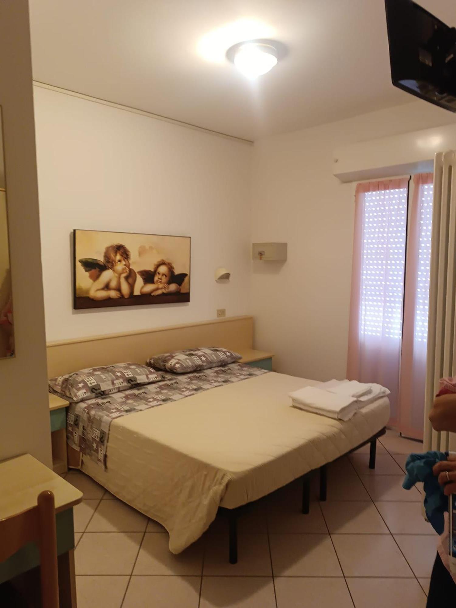 Aurelia 2*