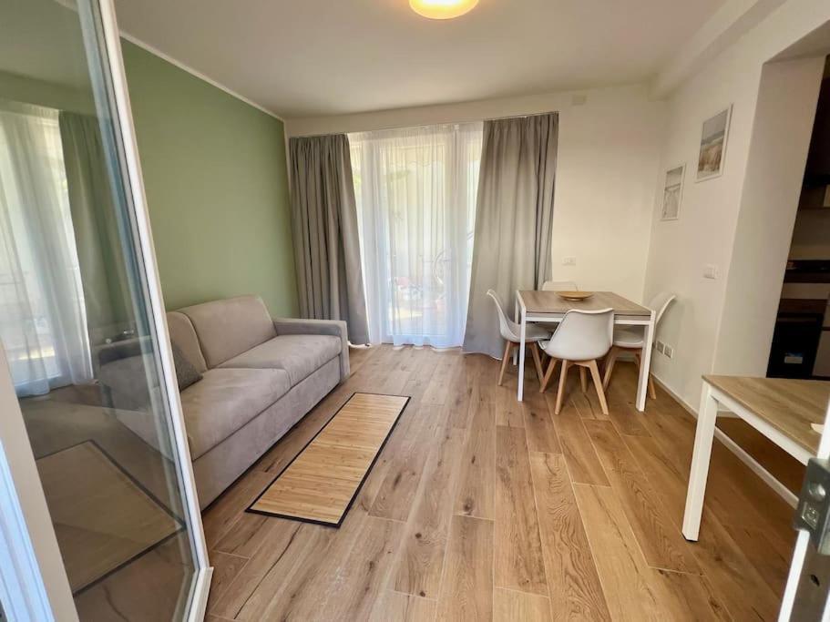 Casa Silvia, Bilocale Nuovo A 100 Mt Dal Mare Appartamento Riccione