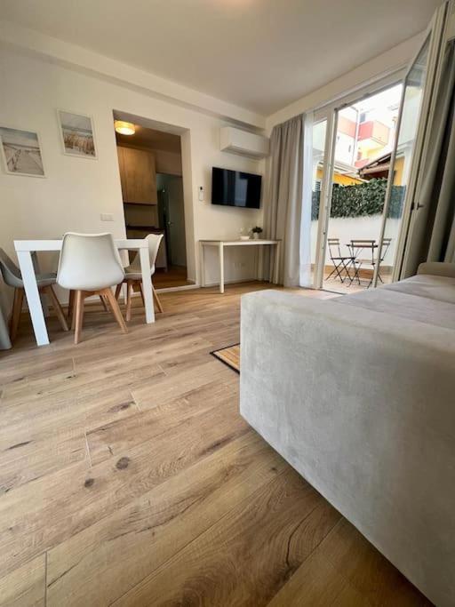 Appartamento Casa Silvia, Bilocale Nuovo A 100 Mt Dal Mare