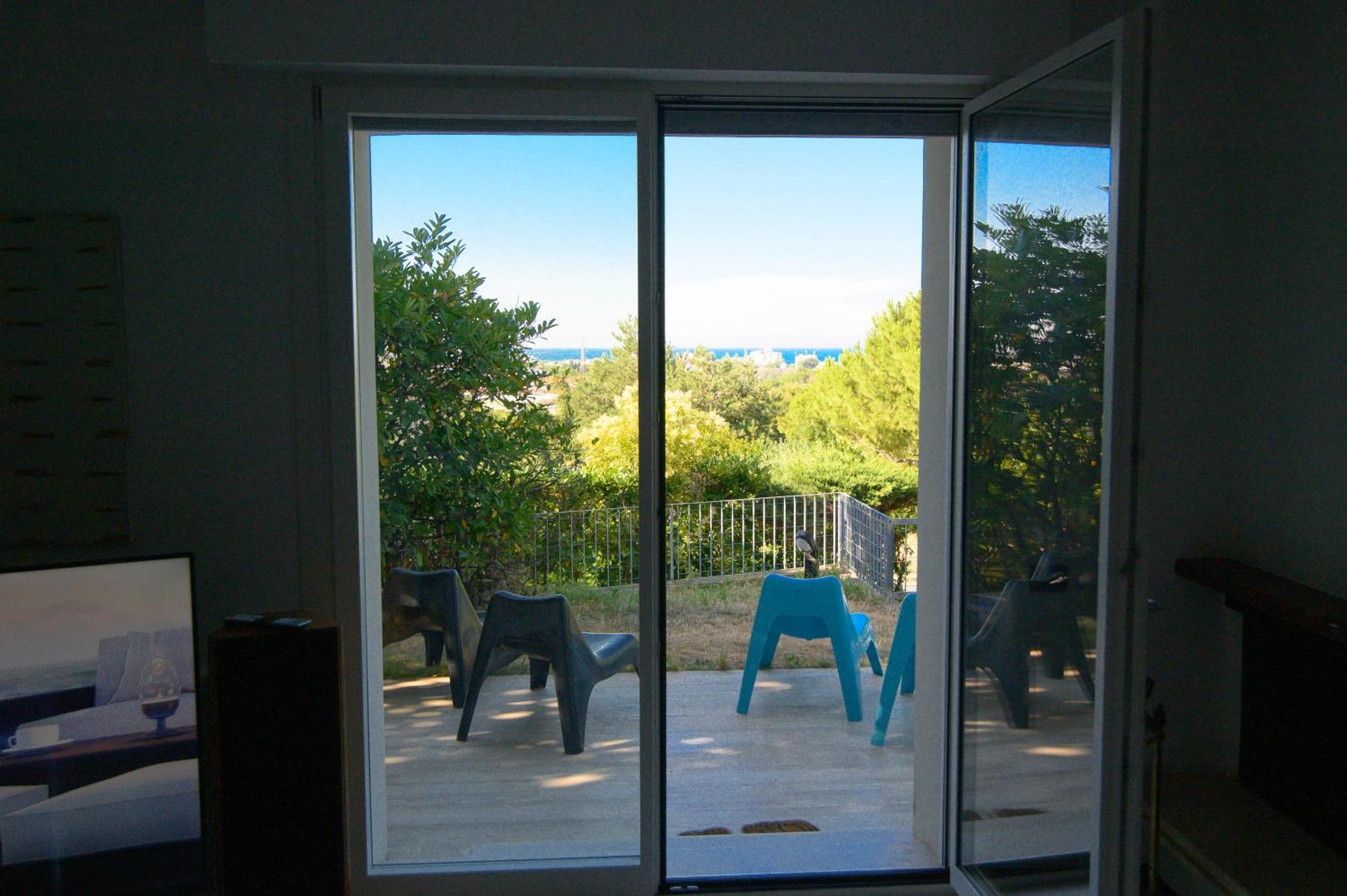 Panoramica Con Giardino A Villa Riccione