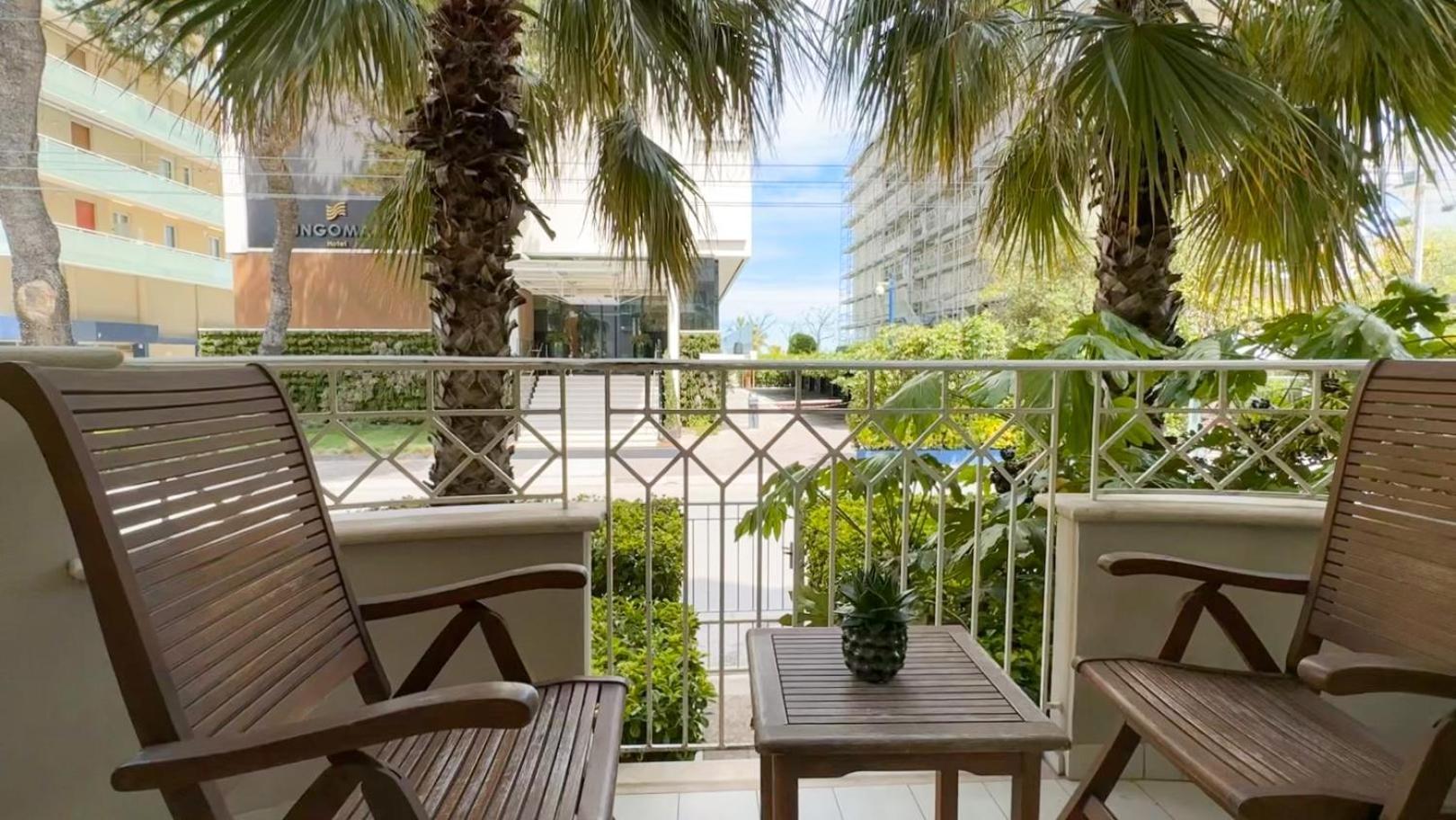 Aparthotel Lungomare - Charming 4*