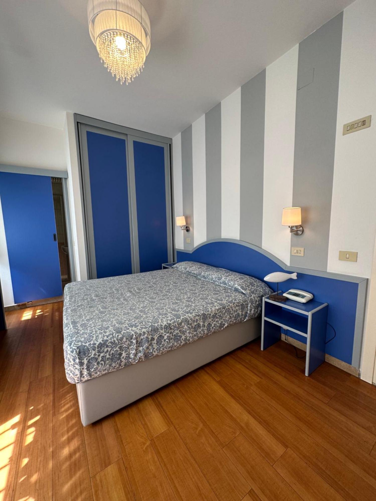 Mon Pays Hotel