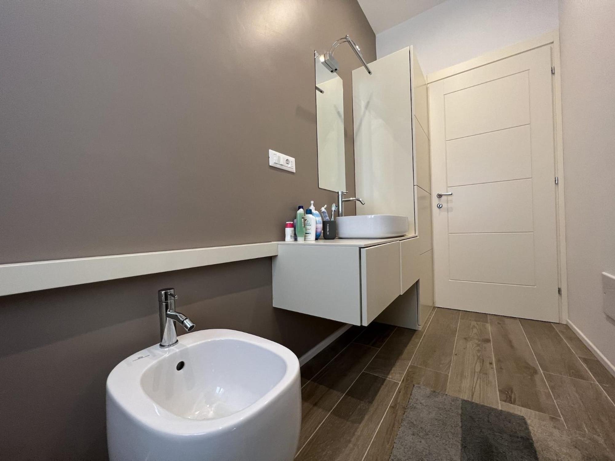 Apartment Comodo Con 2