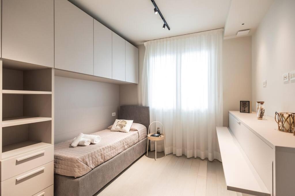 New Modern Seaside House With Garage Appartamento *