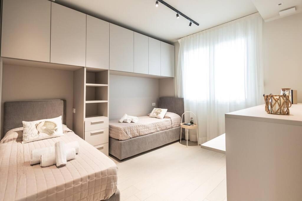 New Modern Seaside House With Garage Appartamento