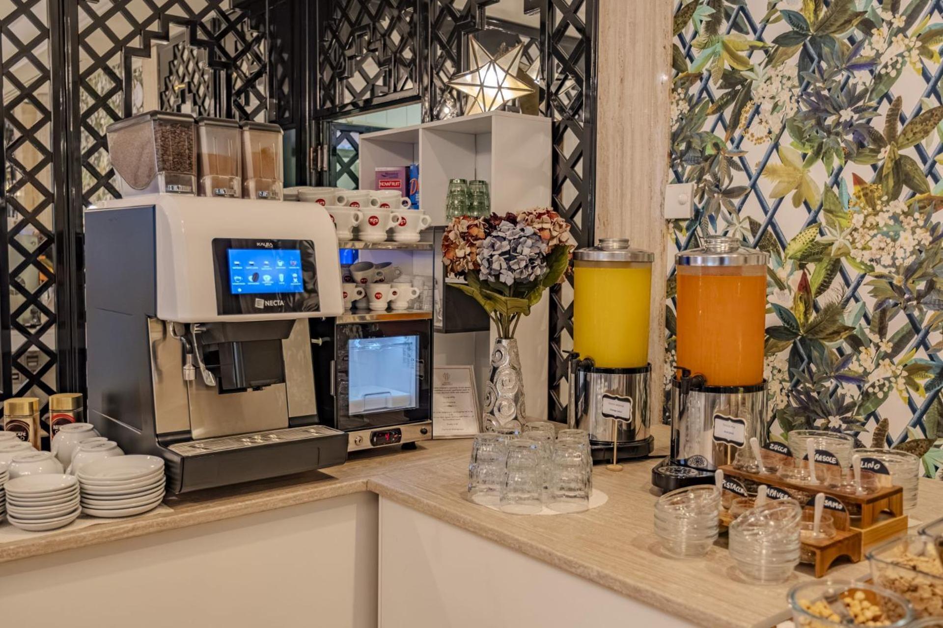 President - Vintage In Centro 4* Riccione