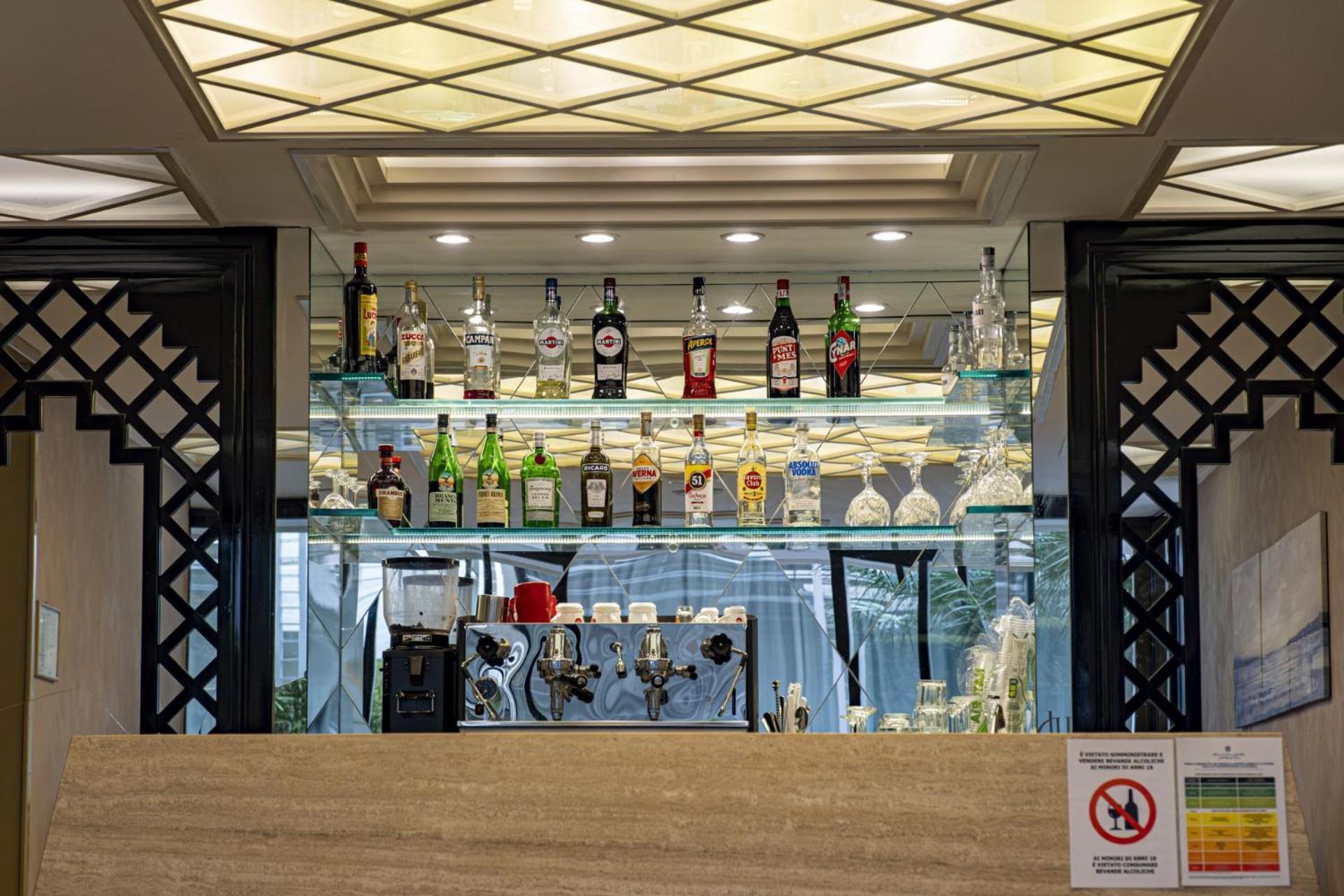 Hotel President - Vintage In Centro 4*