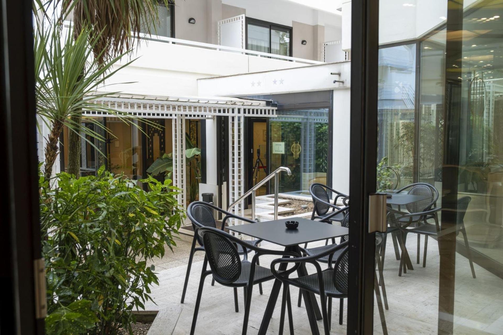 Hotel President - Vintage In Centro Riccione