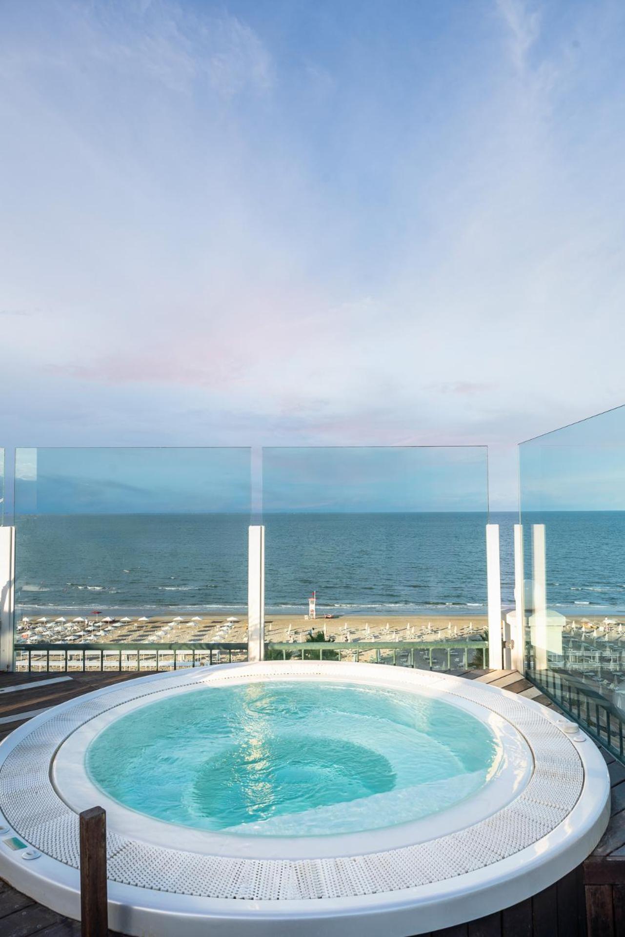 Hotel Ca' Bianca 3*