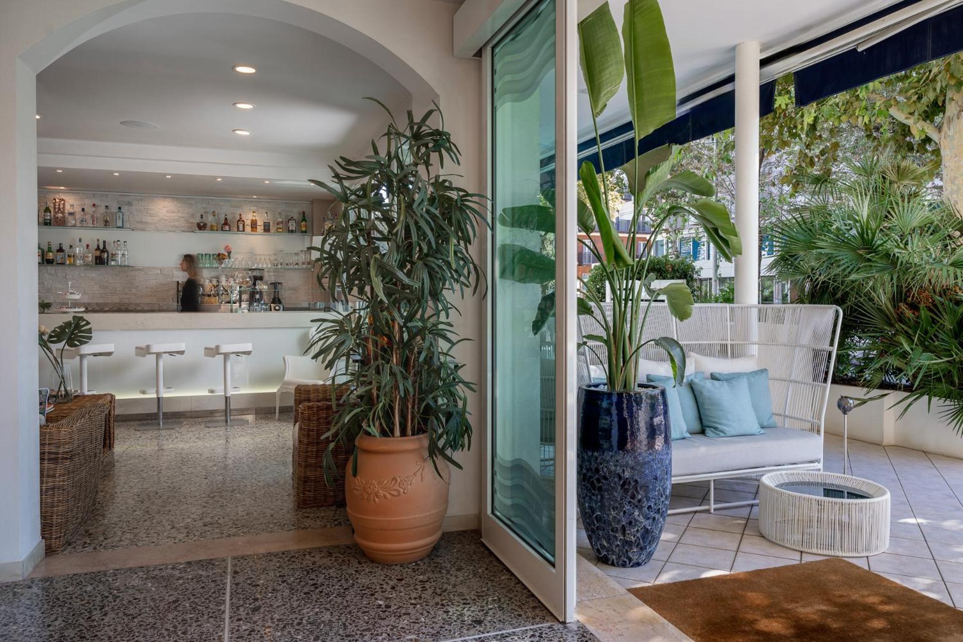 Hotel Ca' Bianca Riccione