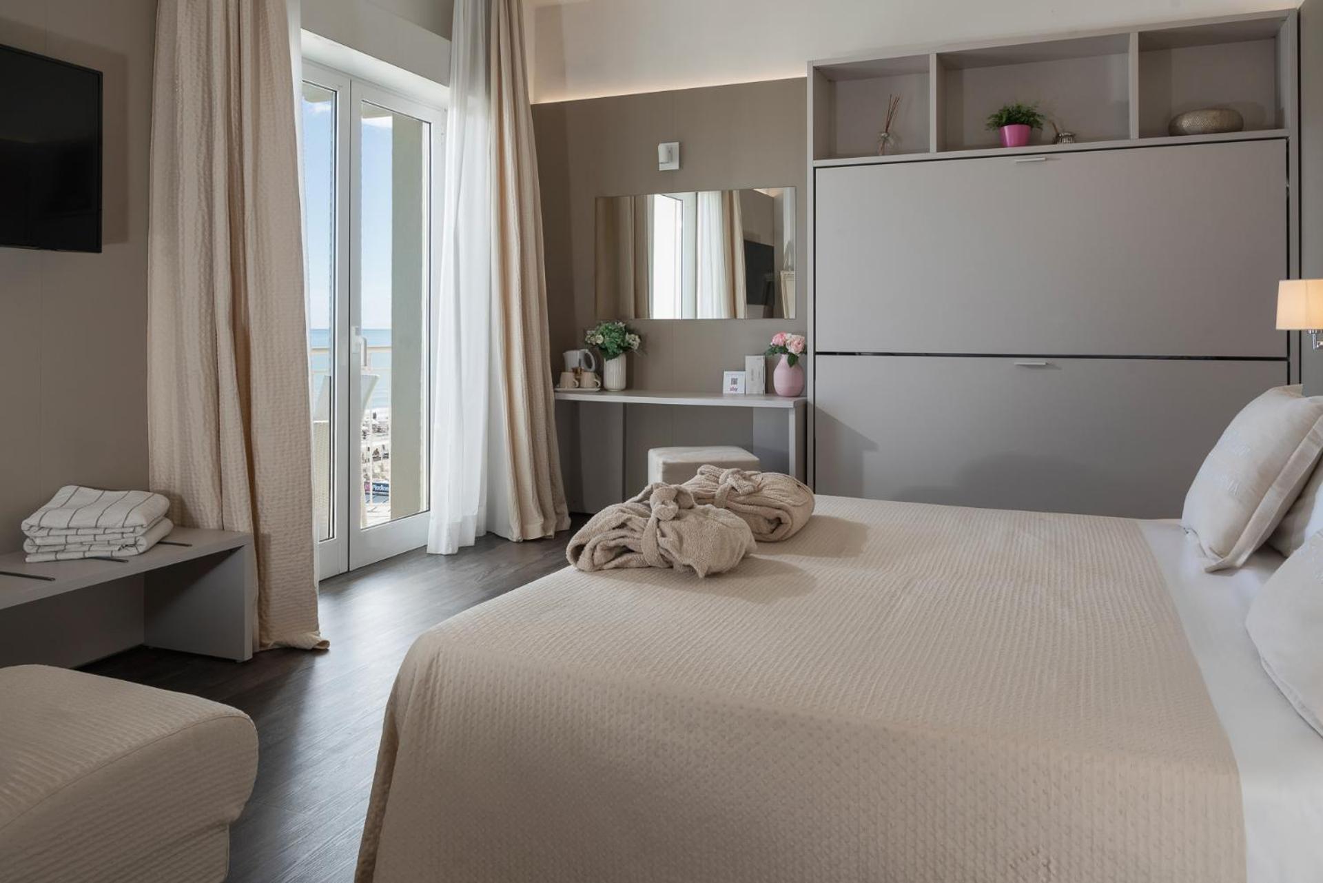 Ca' Bianca Hotel 3*