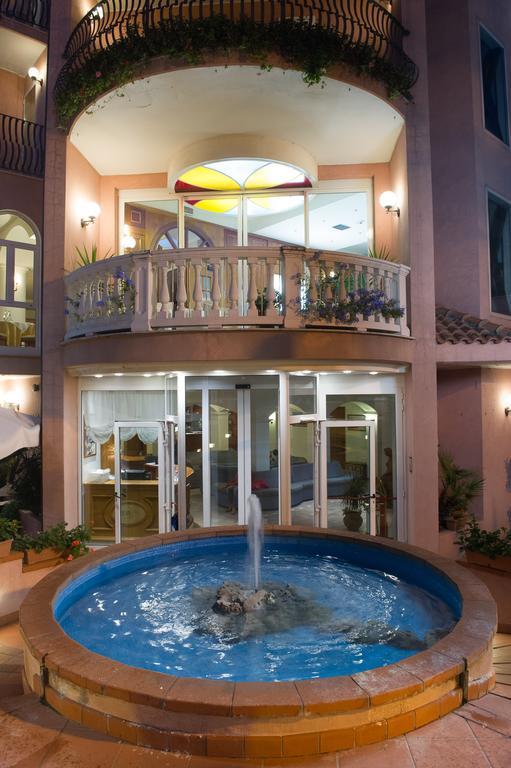 Trevi Hotel 3*