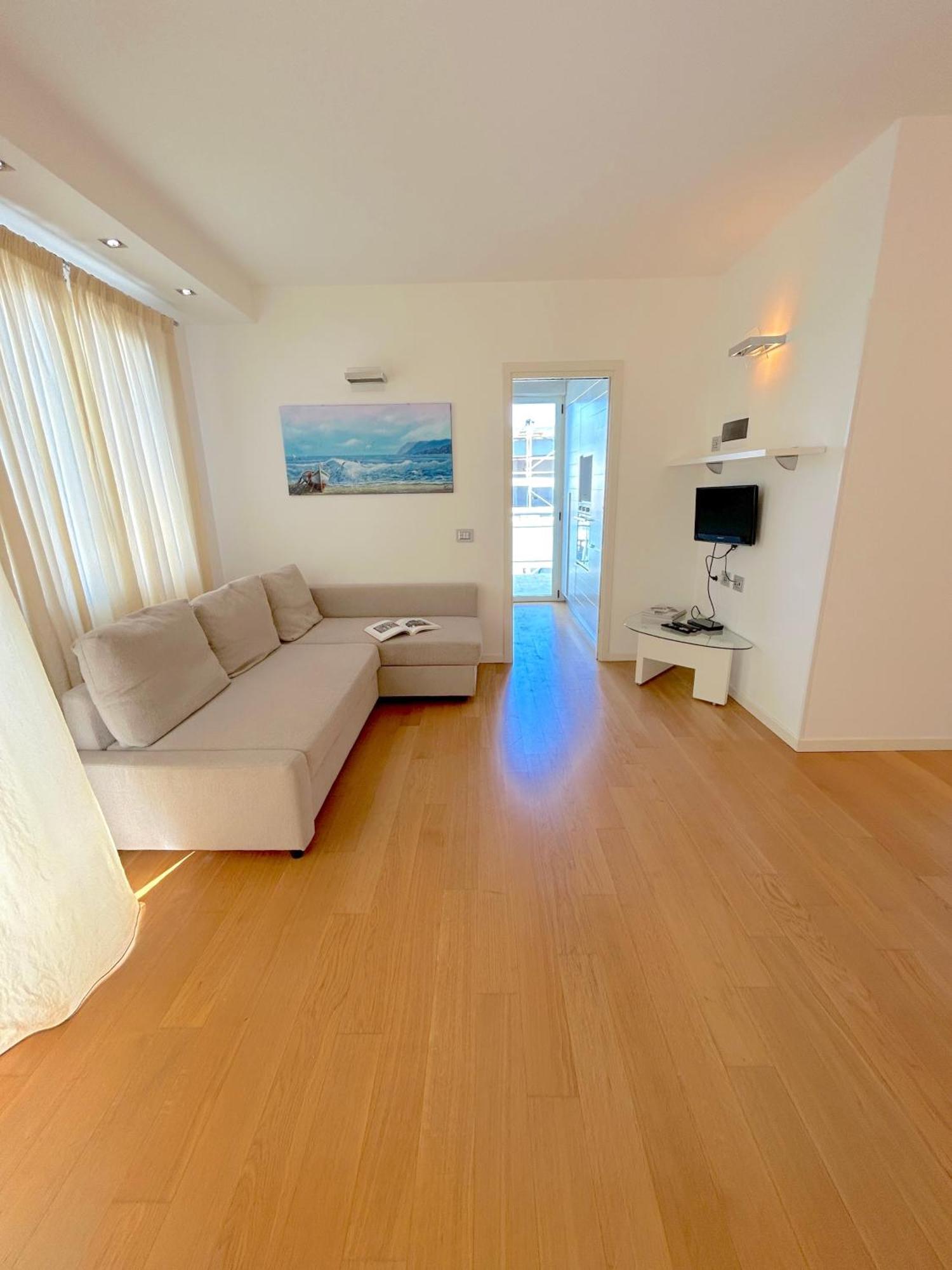 Appartamento Attico Alba -flexrent Abissinia