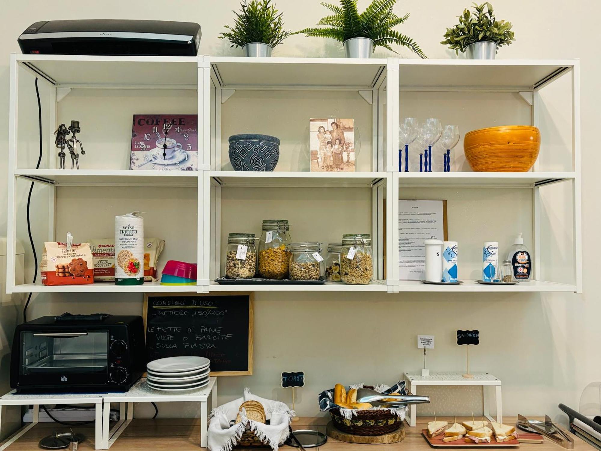 Iride Suite, Breakfast&brunch - Ideale Per Famiglie E Coppie 2*