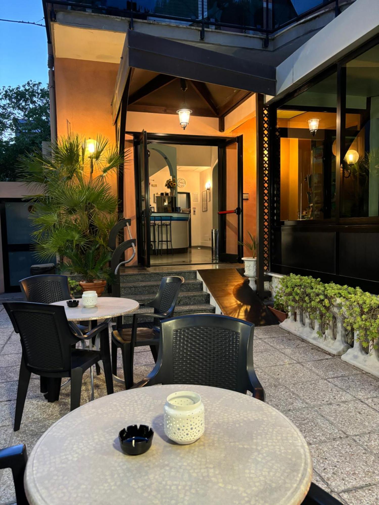 Hotel Iride Suite, Breakfast&brunch - Ideale Per Famiglie E Coppie