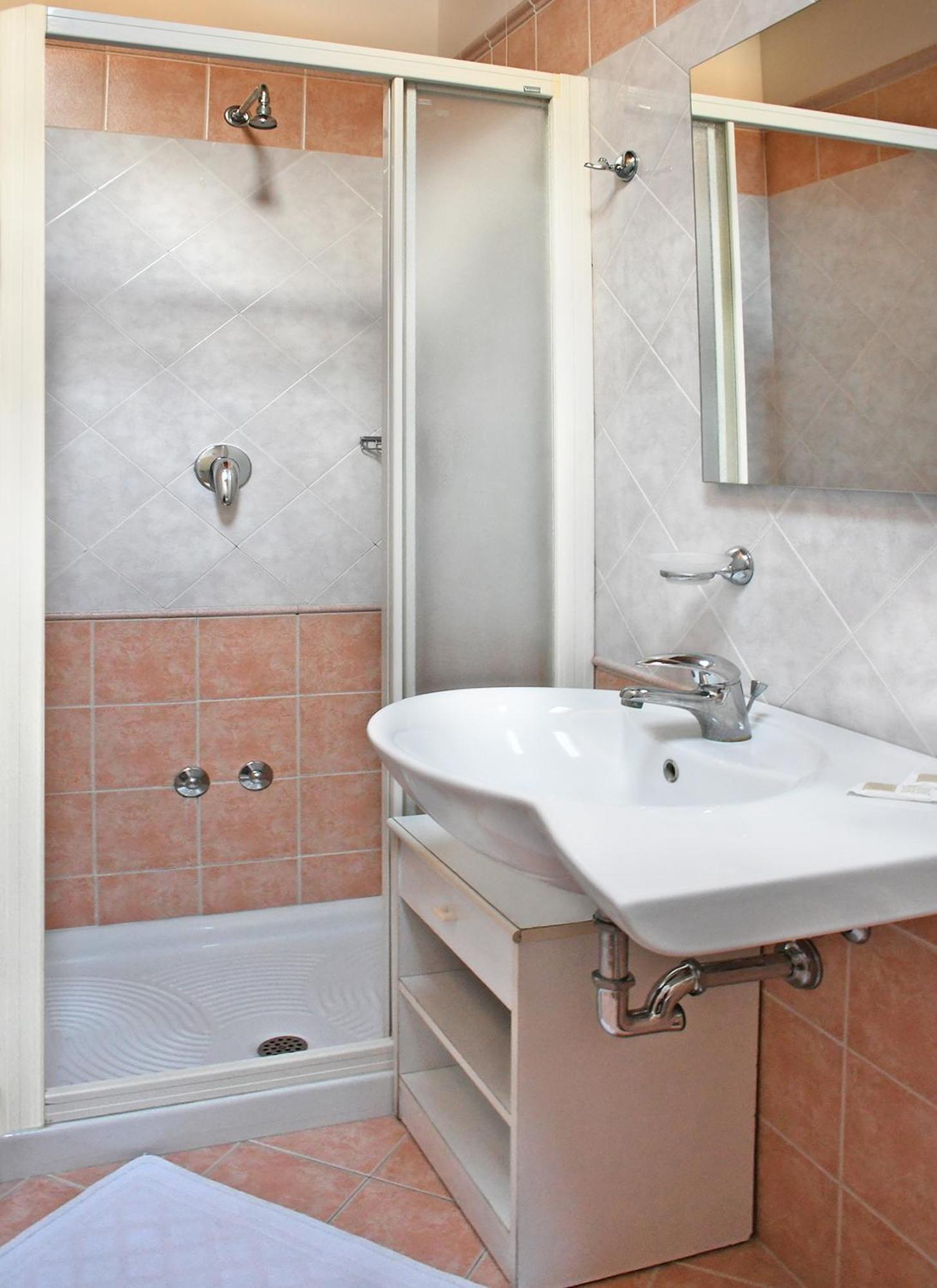 Edera - In Pieno Centro A Pochi Passi Dal Mare Hotel *