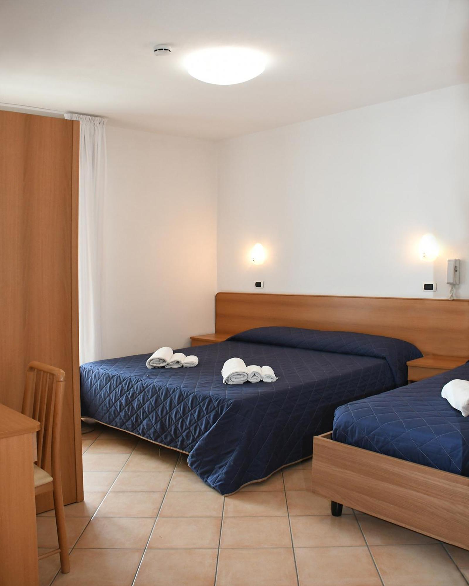 Edera - In Pieno Centro A Pochi Passi Dal Mare Riccione