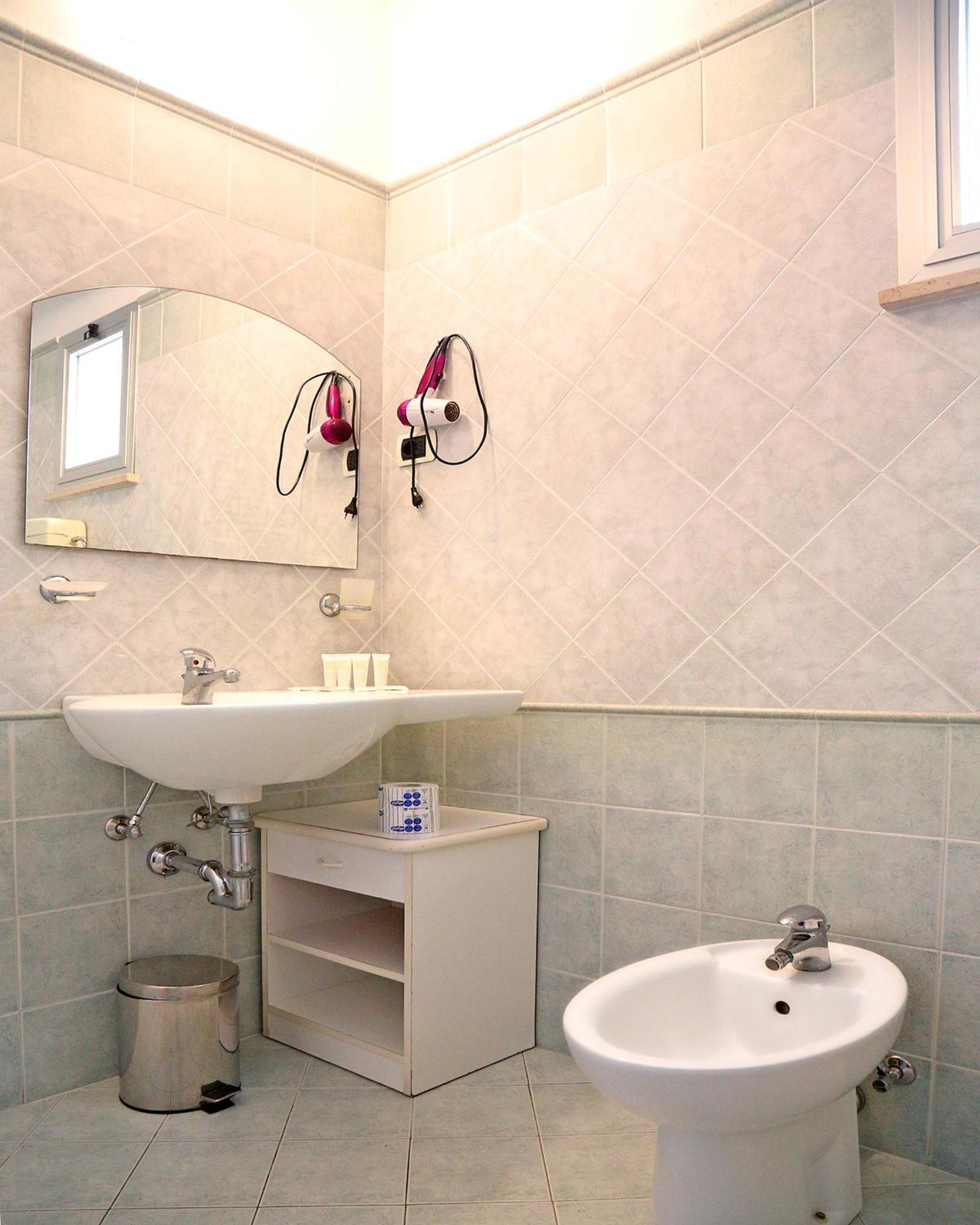 Edera - In Pieno Centro A Pochi Passi Dal Mare Hotel *