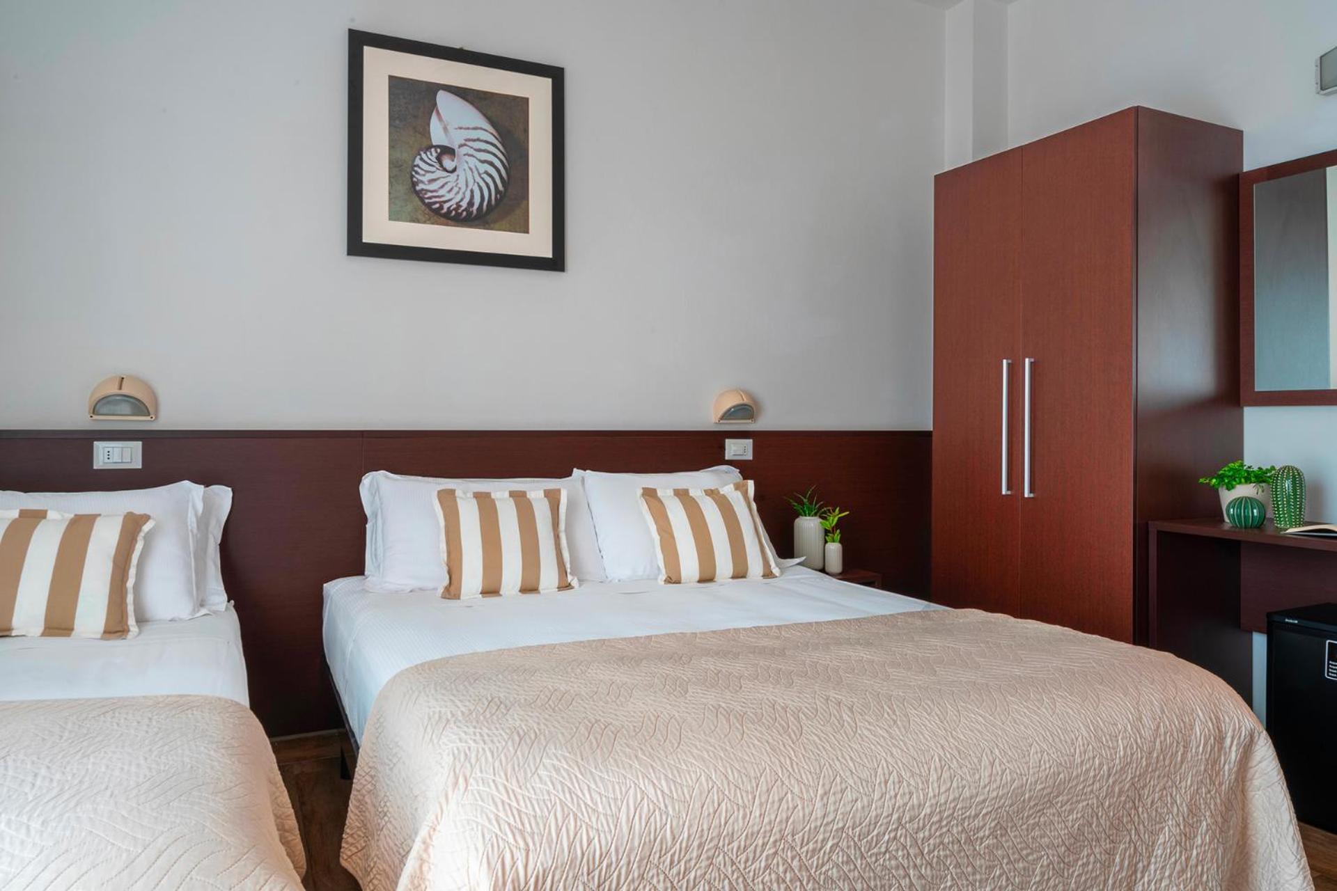 Hotel Carmen 2*