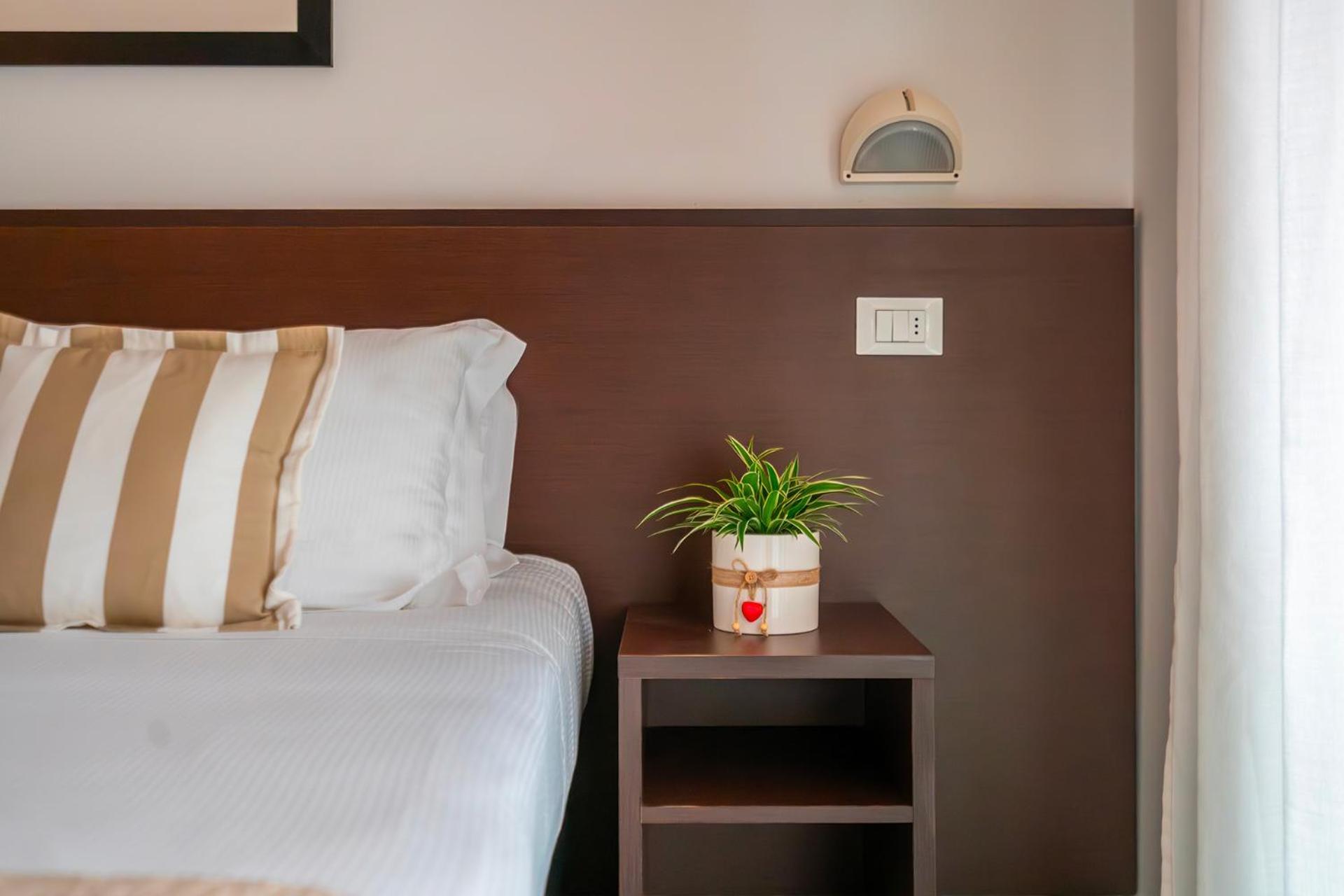 Hotel Carmen 2*