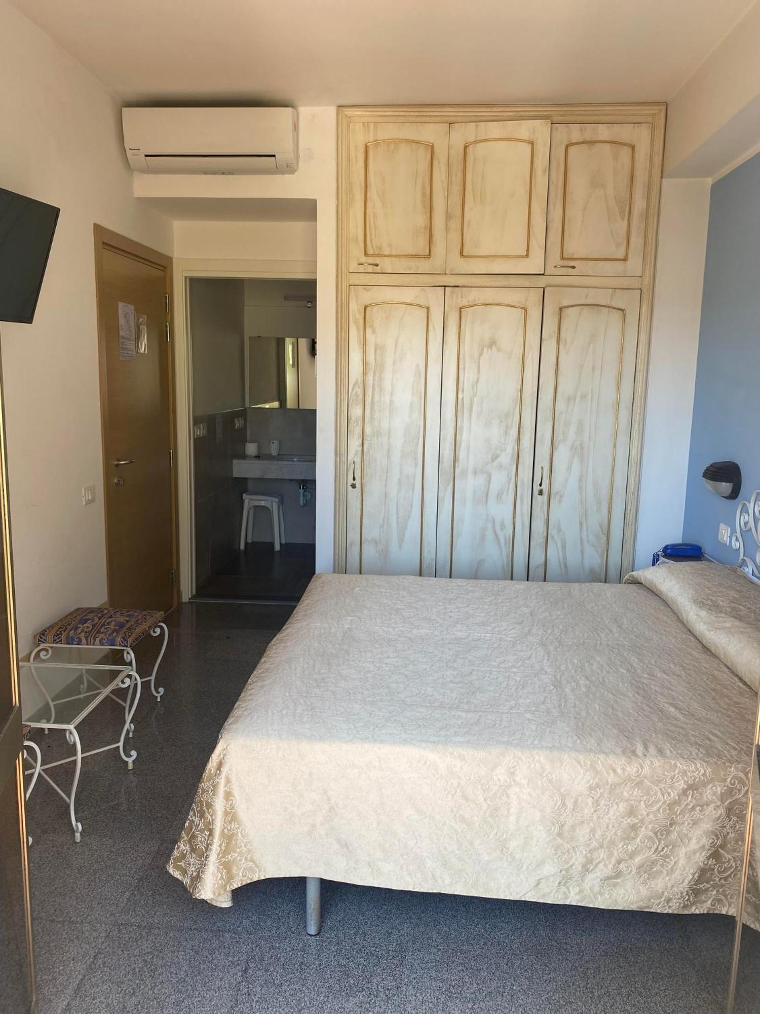 Paris 3* Riccione