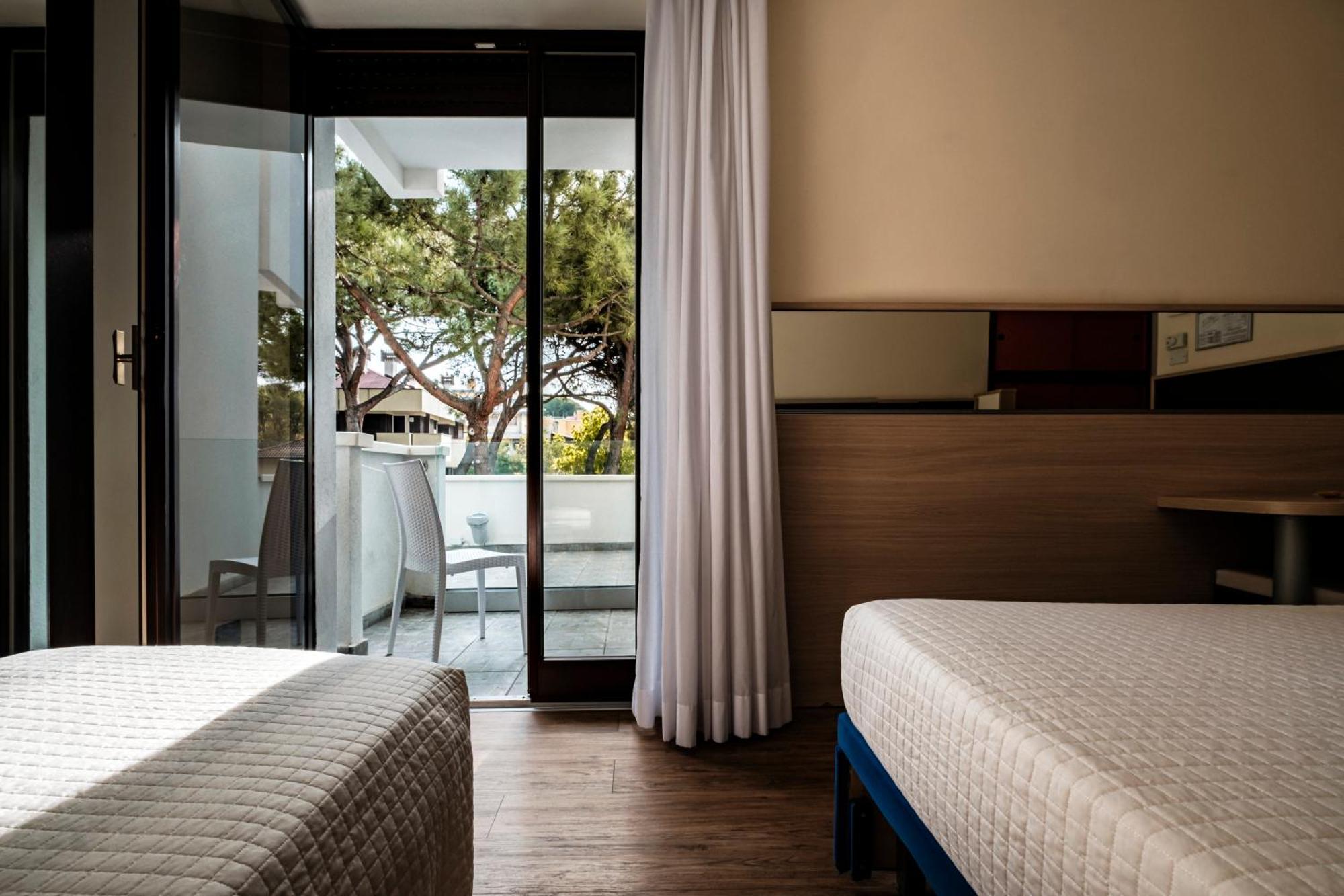 Augustus Hotel 4*