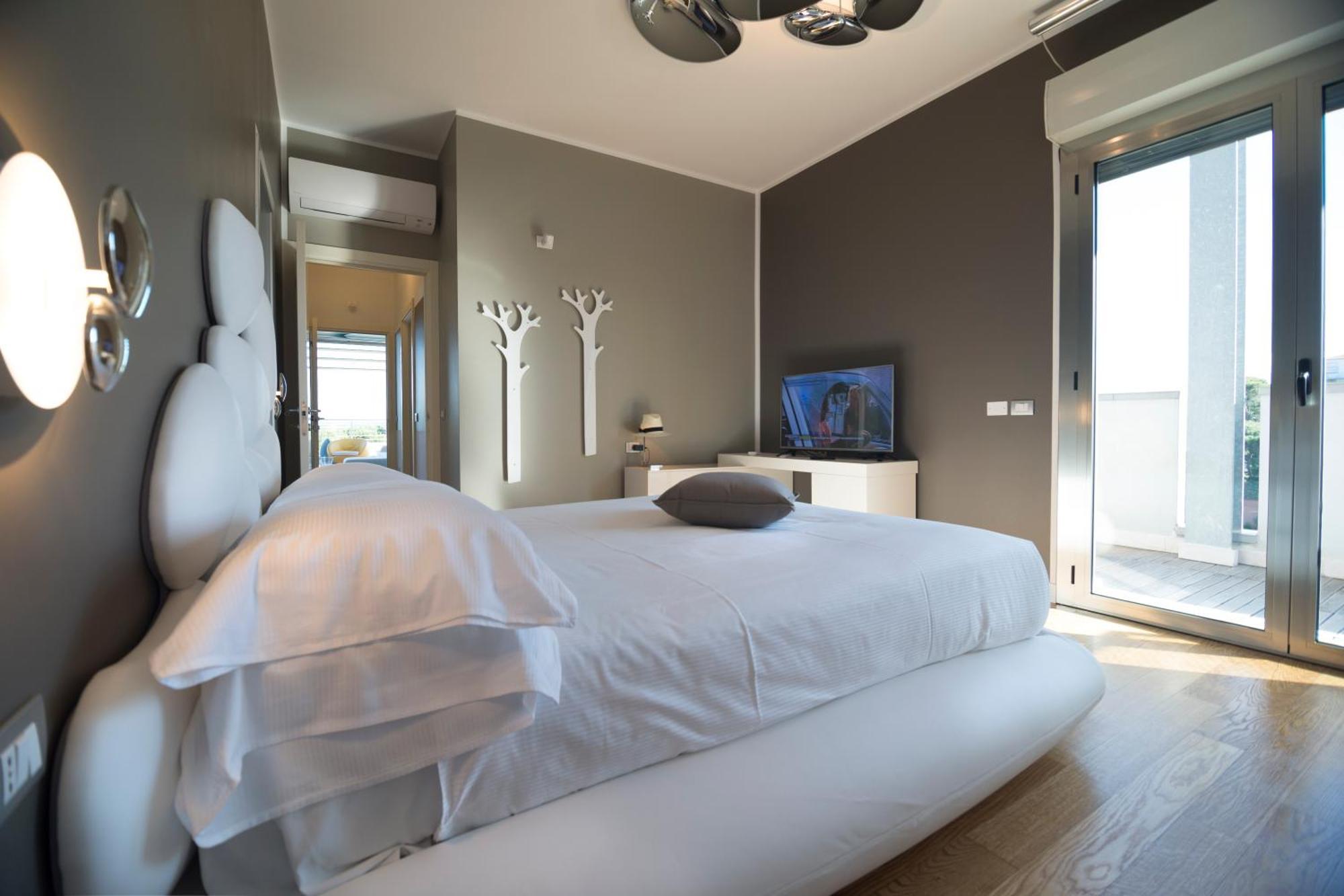Hotel The One - Designed For Adults - Pet Lovers Riccione