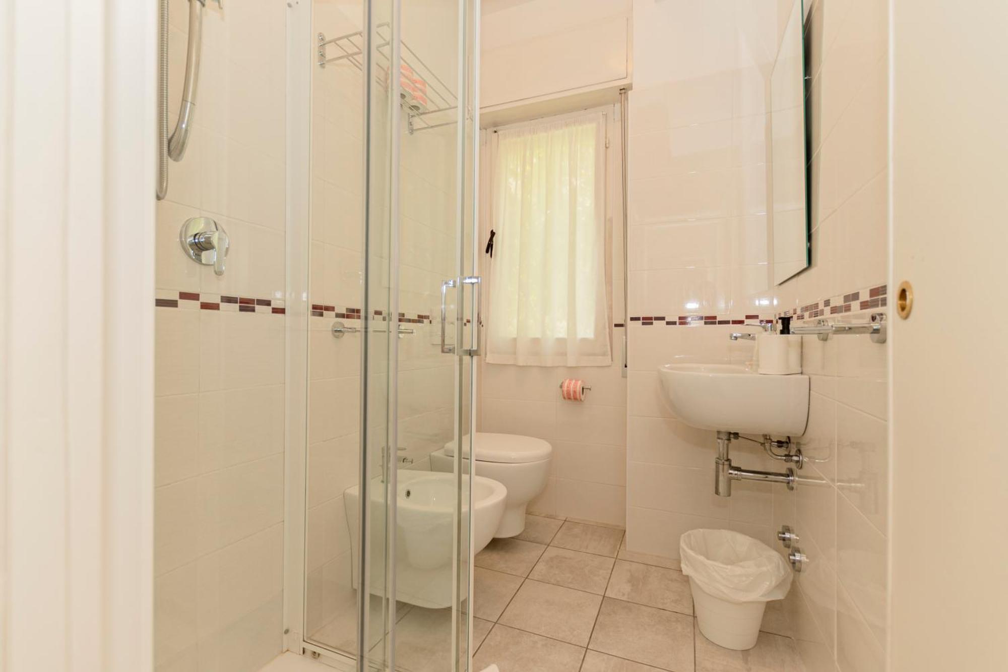 Angeles - Fronte Mare 3*