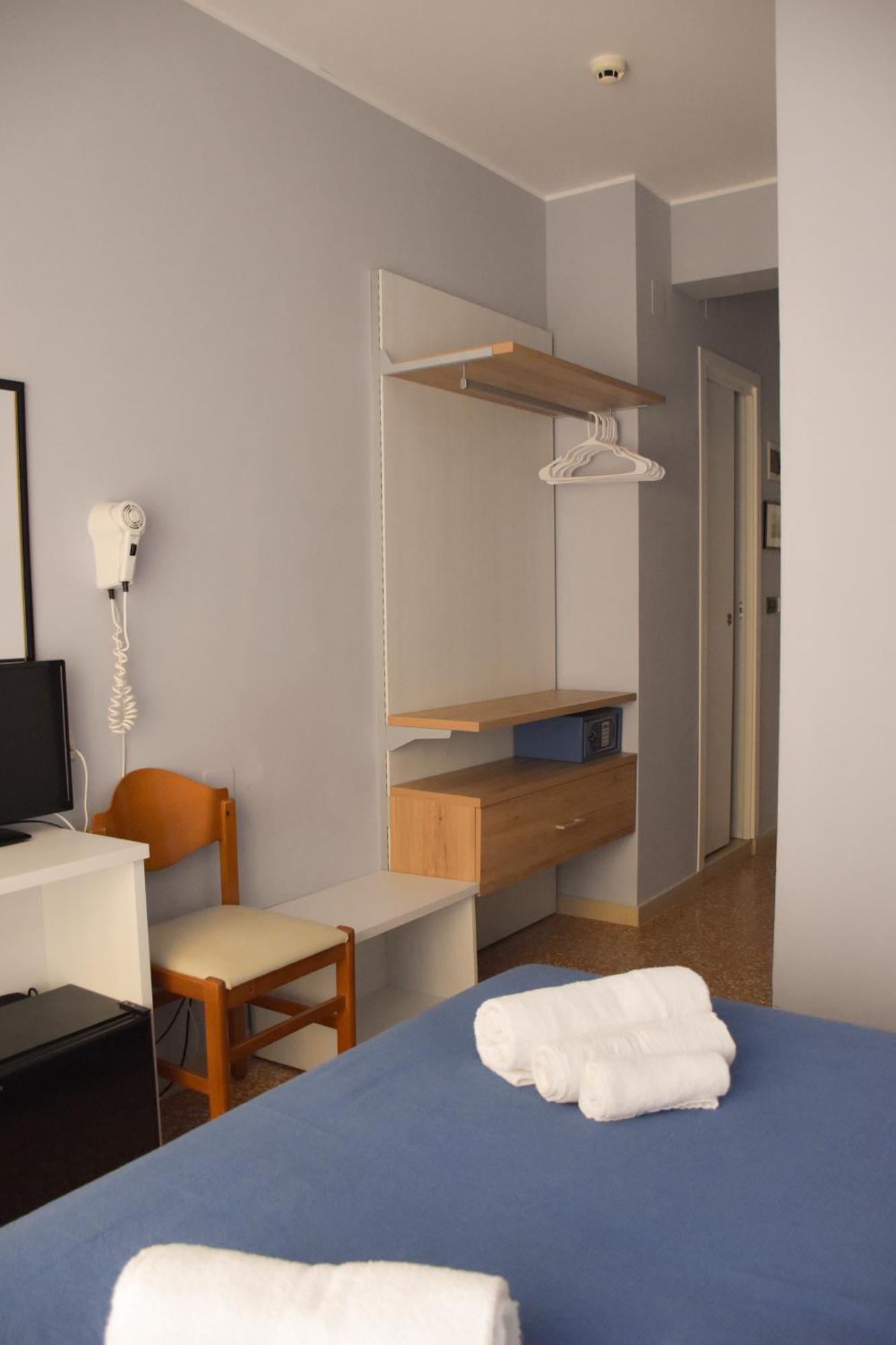Angeles - Fronte Mare Hotel Riccione