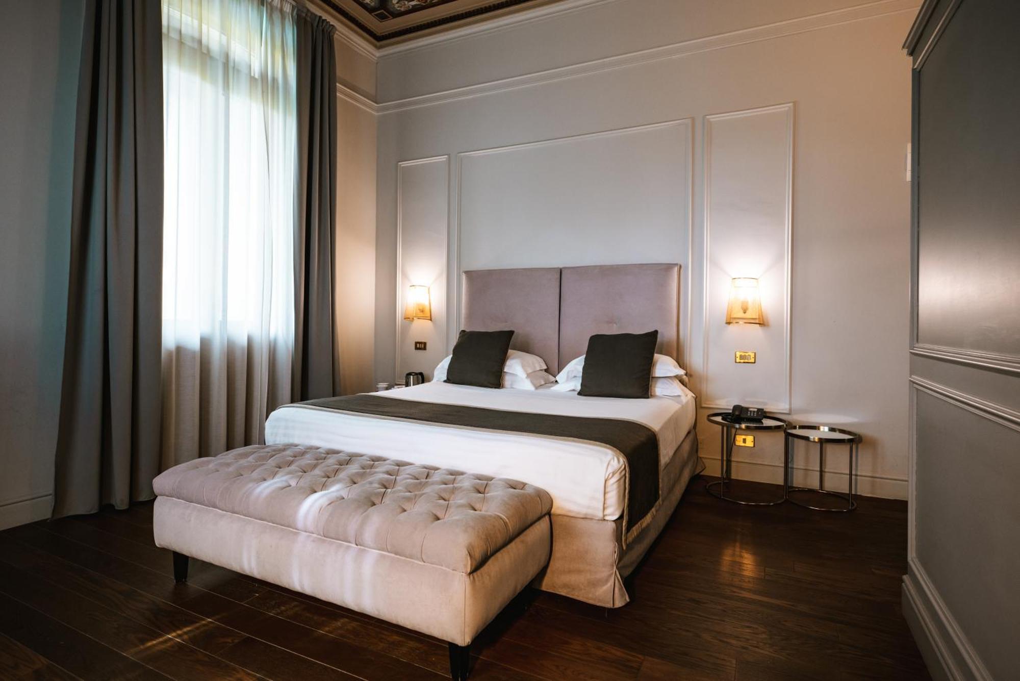 Hotel De La