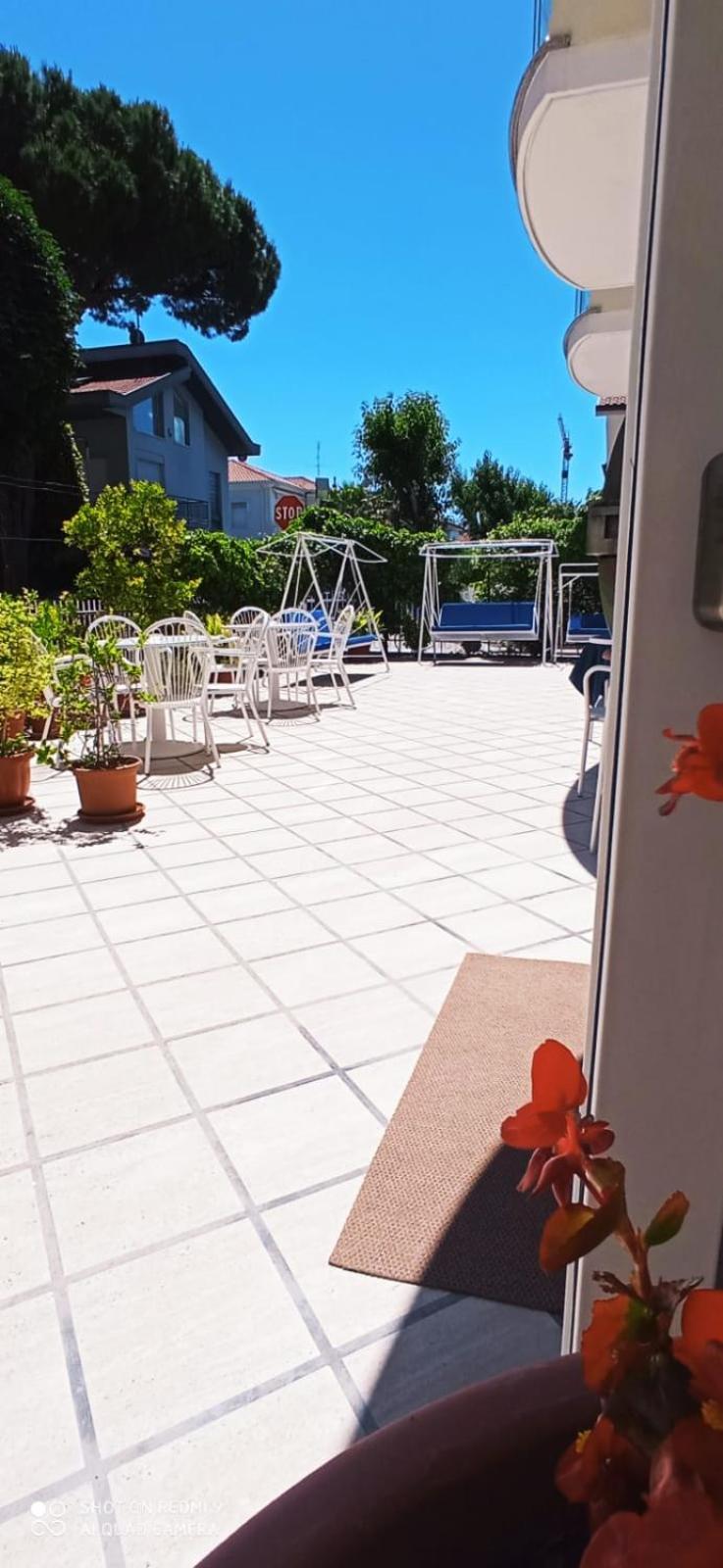 Rossella Hotel 2*