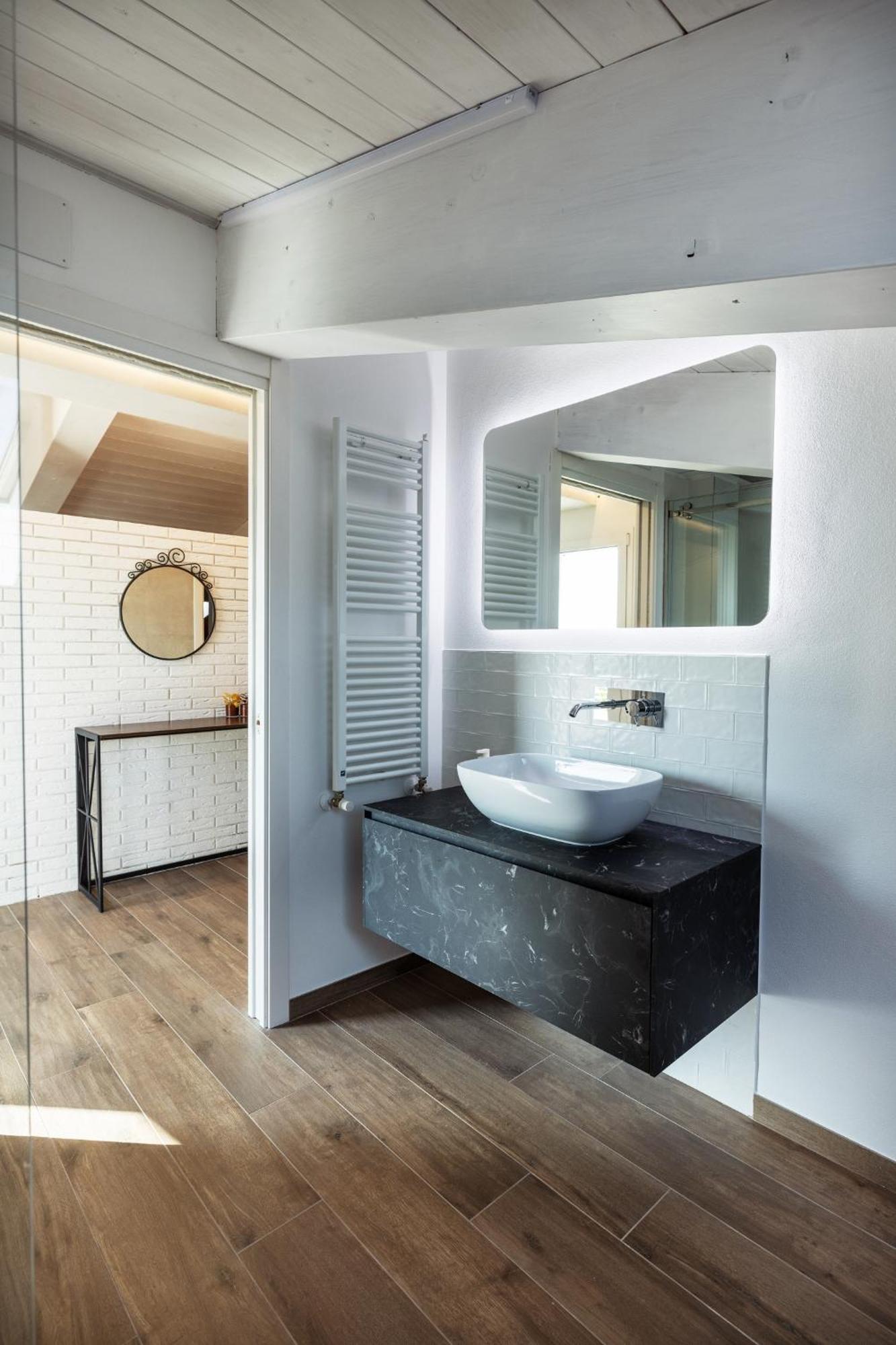 Penthouse18 - Jacuzzi On Master Bedroom *