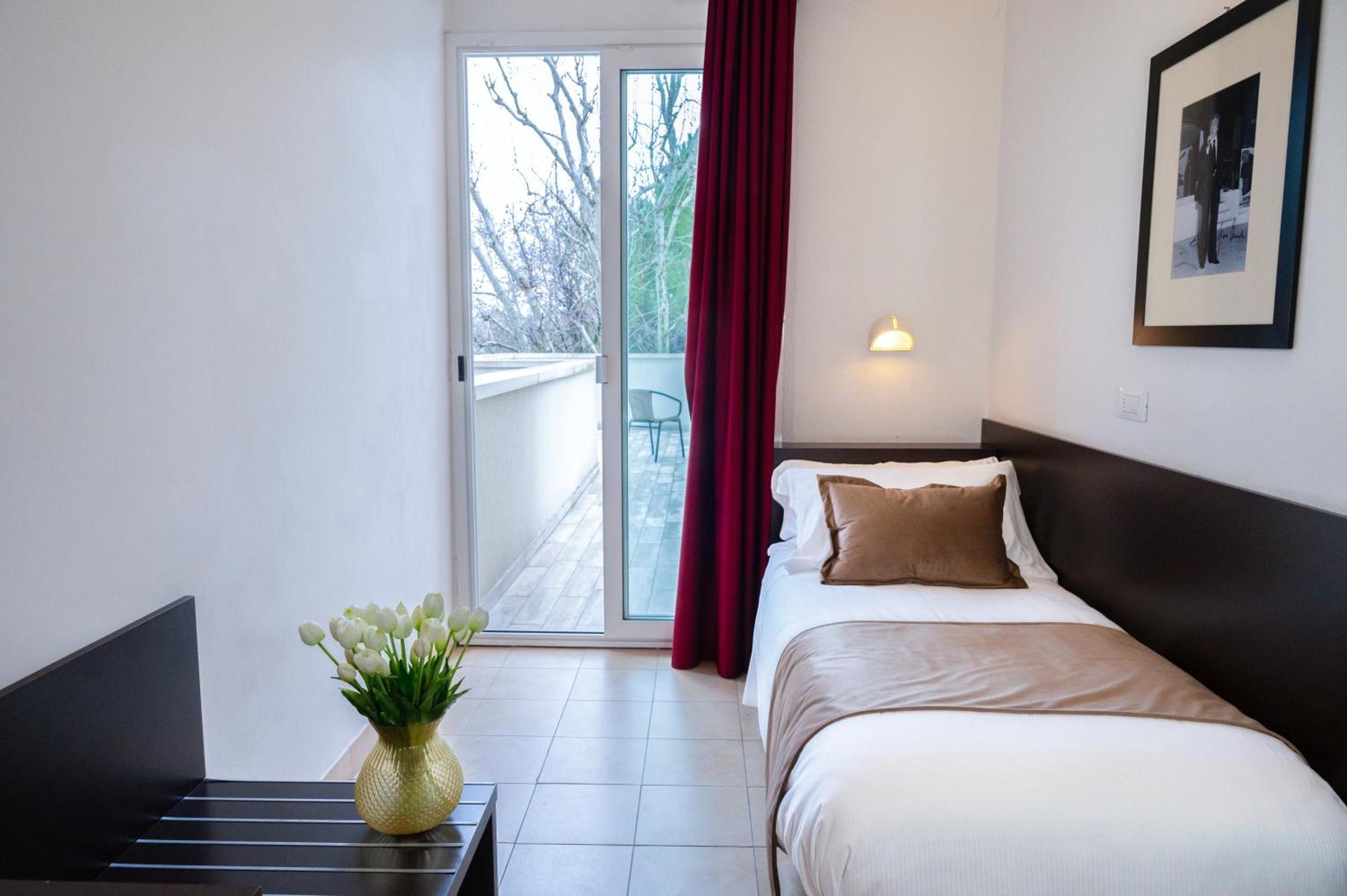 Union Park - Sul Mare Con Piscina 3* Riccione