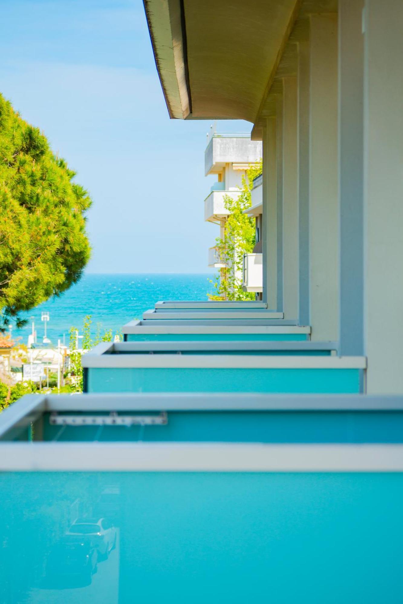 Hotel Mon Pays 3*