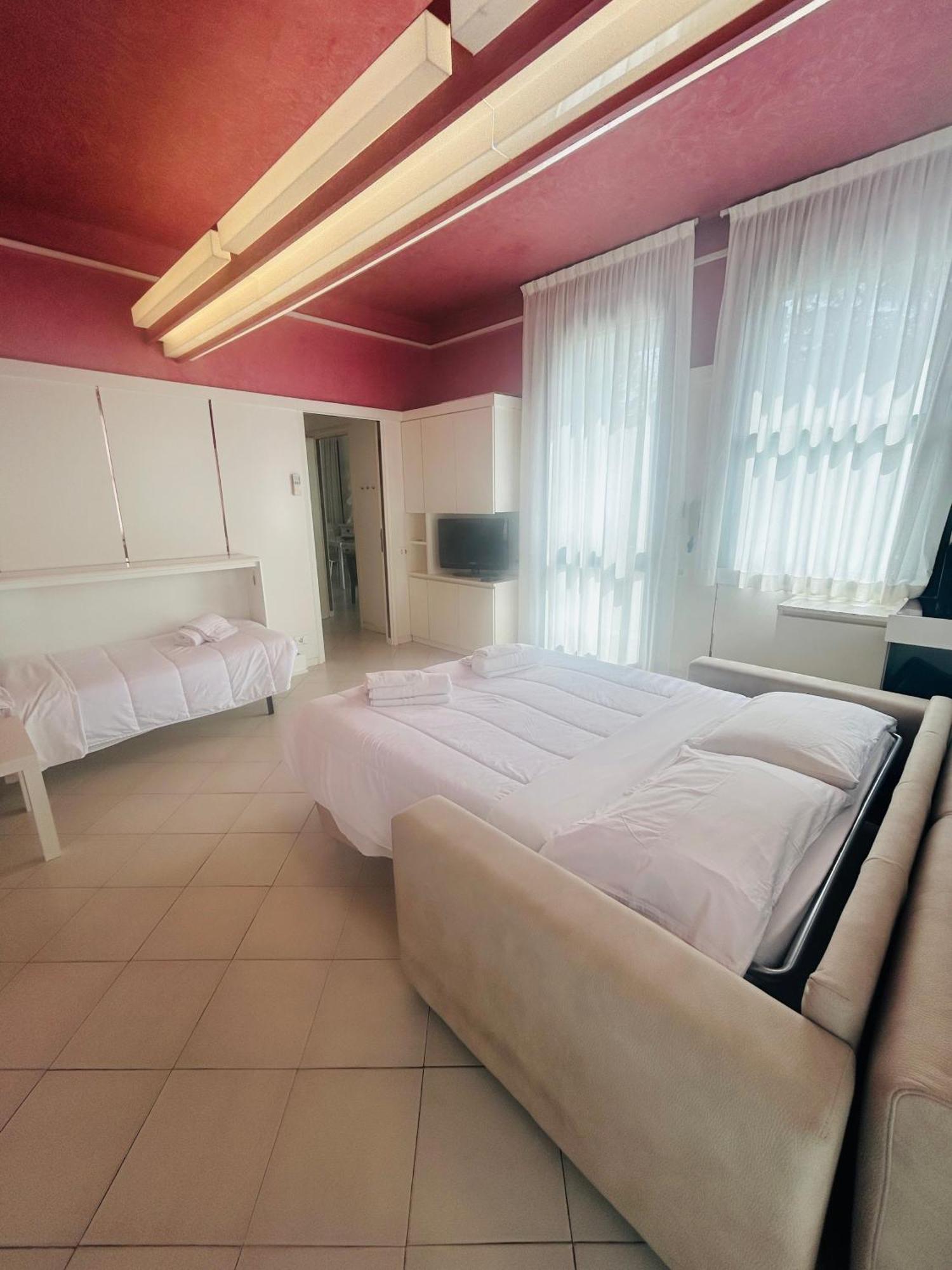 3 Trento Trieste - Abissinia Casa vacanze Riccione