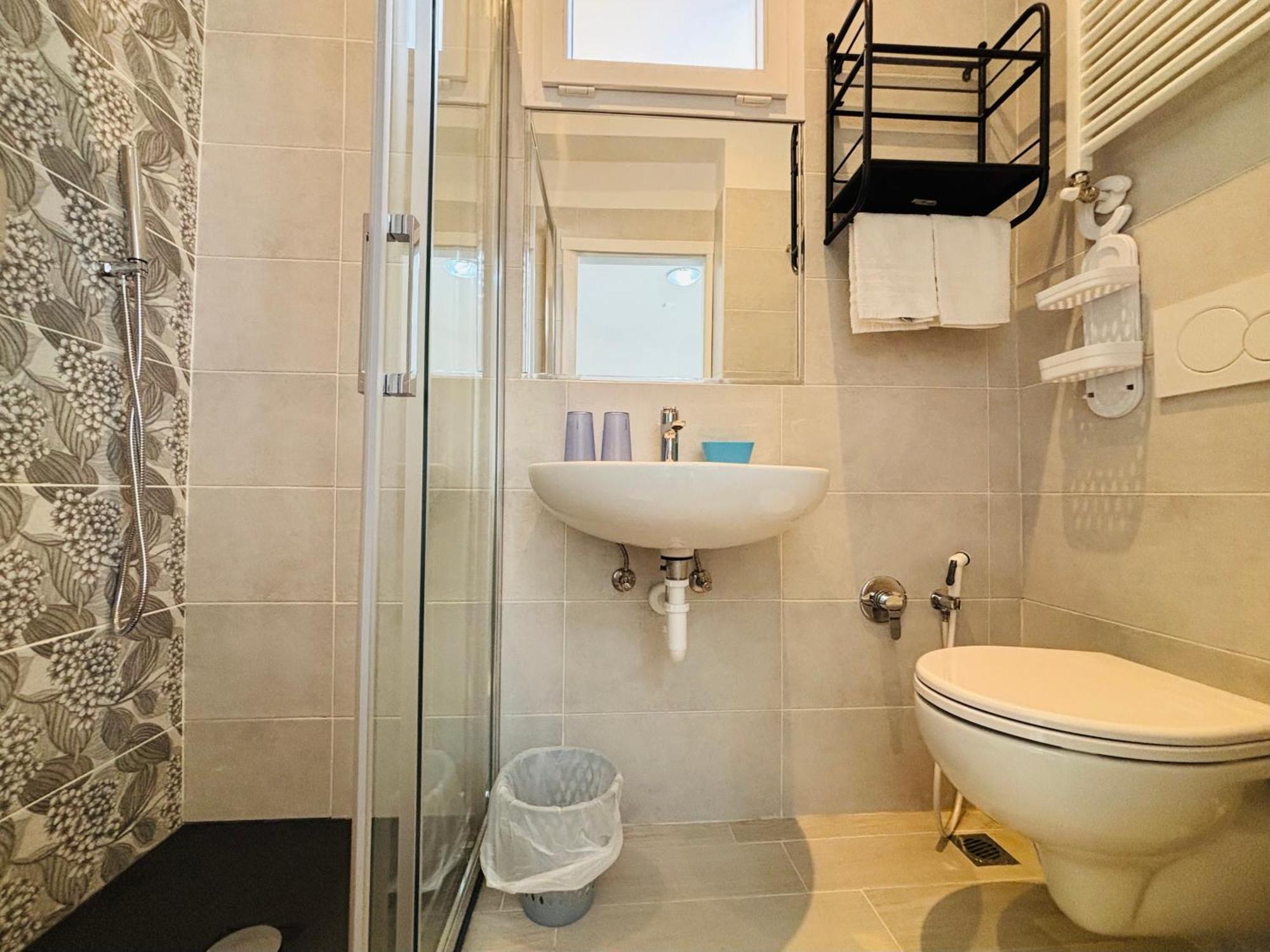 Iride Suite, Breakfast&brunch - Ideale Per Famiglie E Coppie Riccione