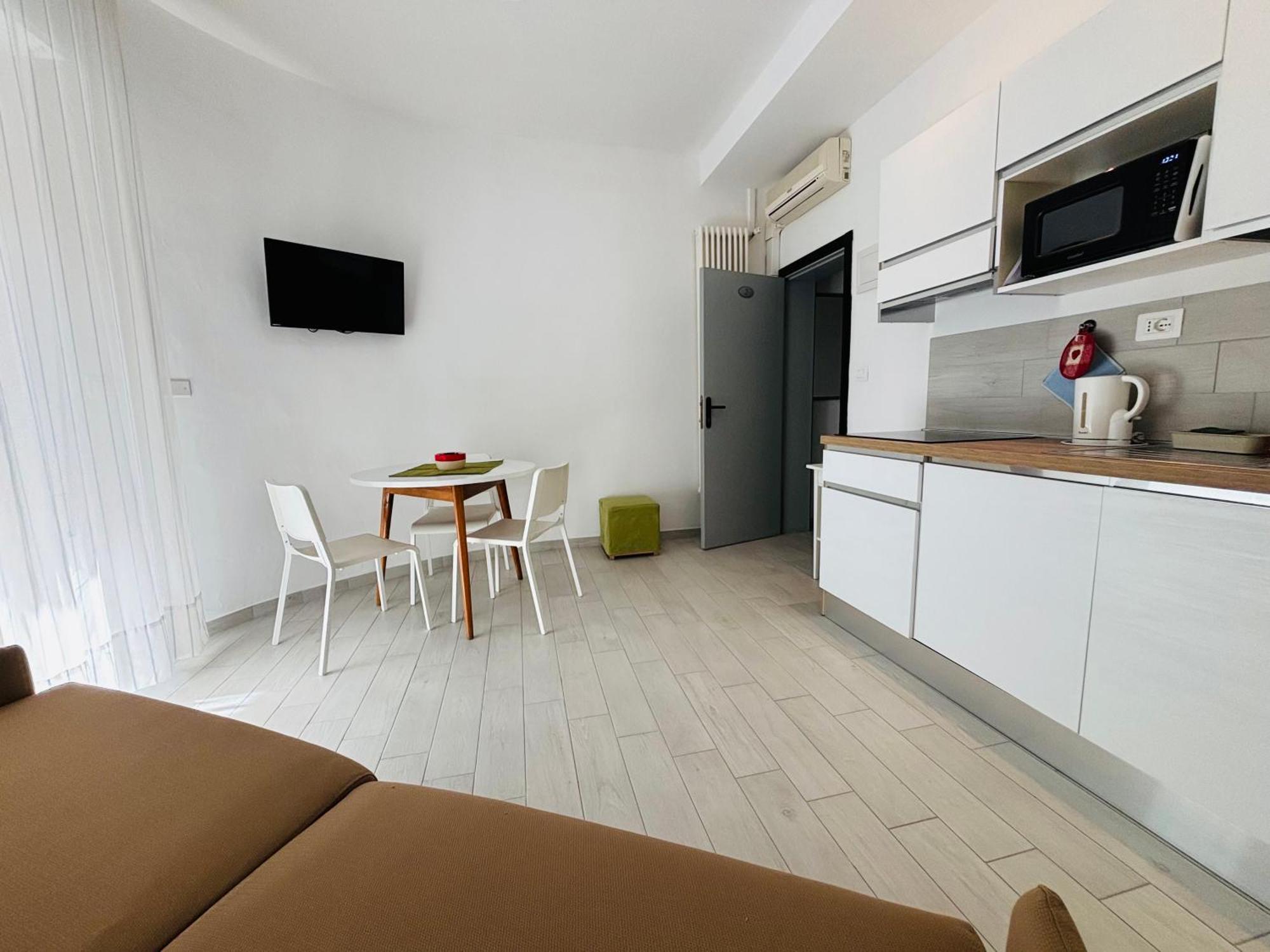 Iride Suite, Breakfast&brunch - Ideale Per Famiglie E Coppie 2* Riccione