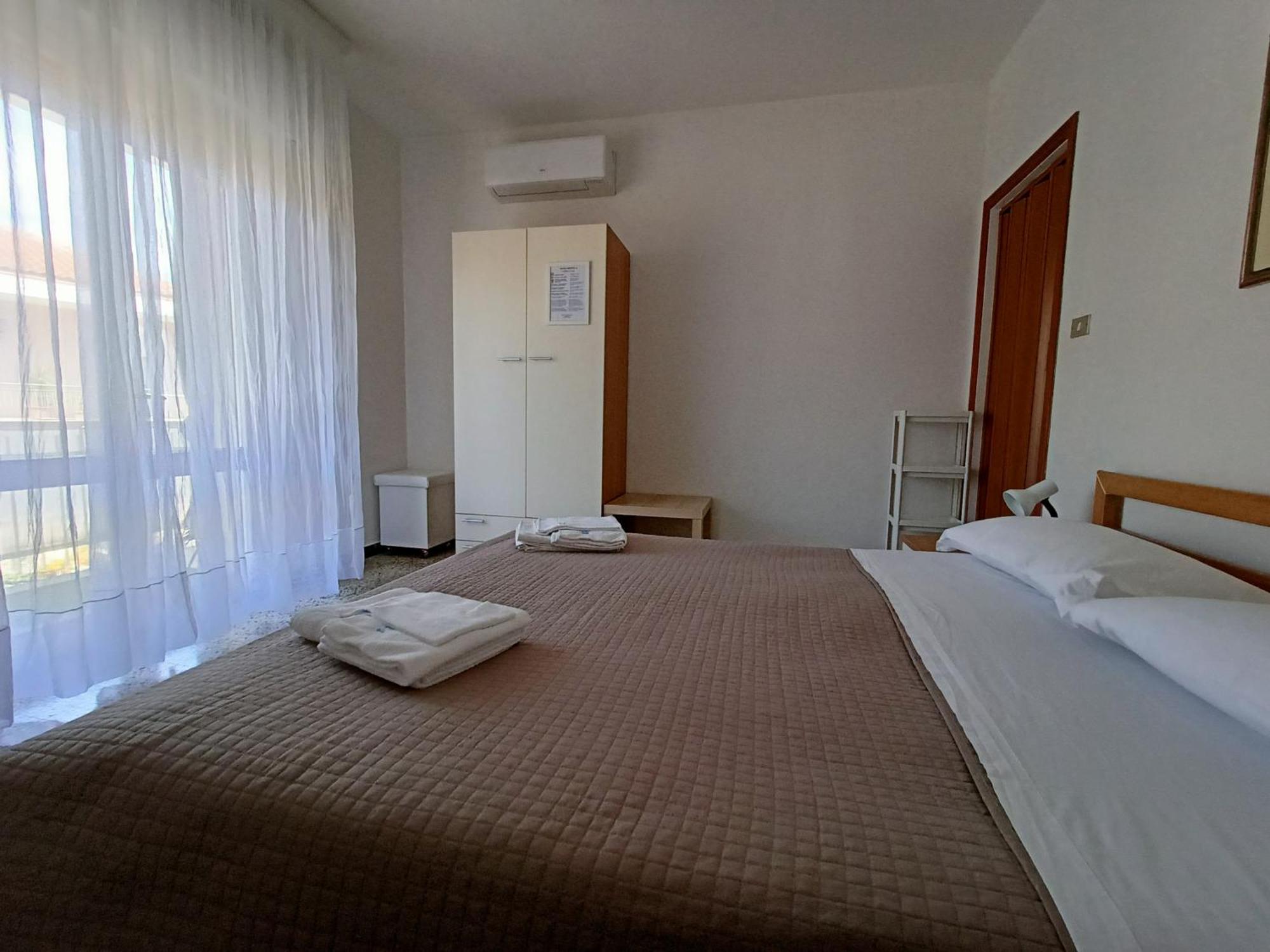 Bed & Breakfast Beeliving Room&breakfast (adults Only) Riccione