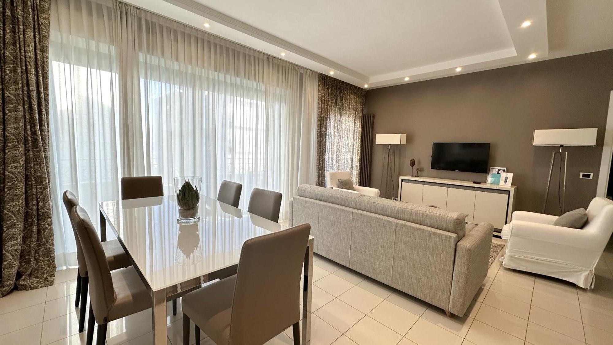 Aparthotel Lungomare 4*