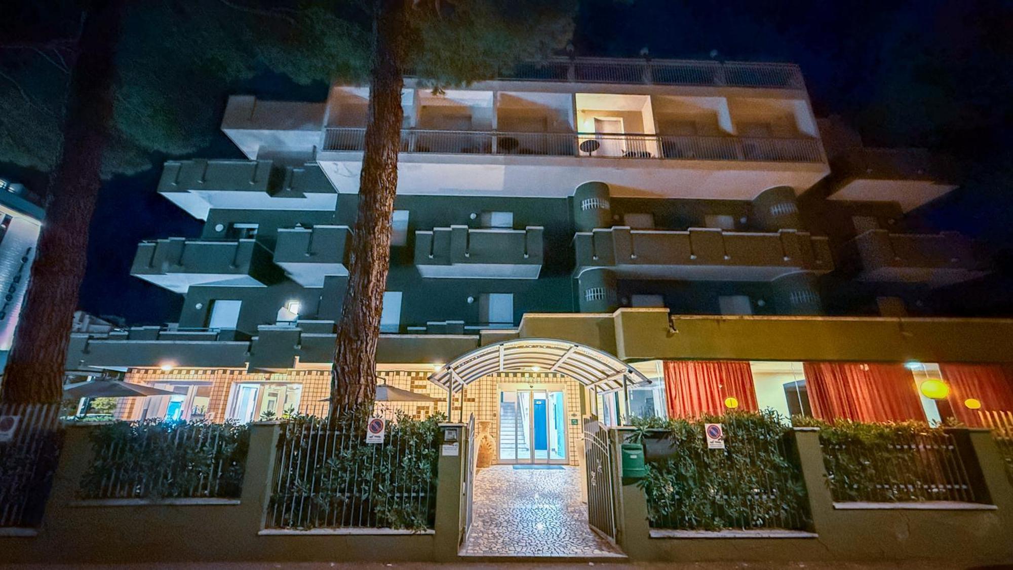 Etna - Nuova Gestione Romagnola Parcheggio Hotel