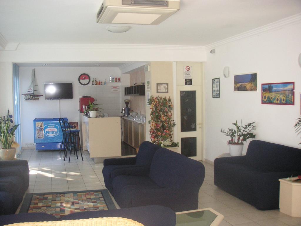 Hotel Canasta 2*