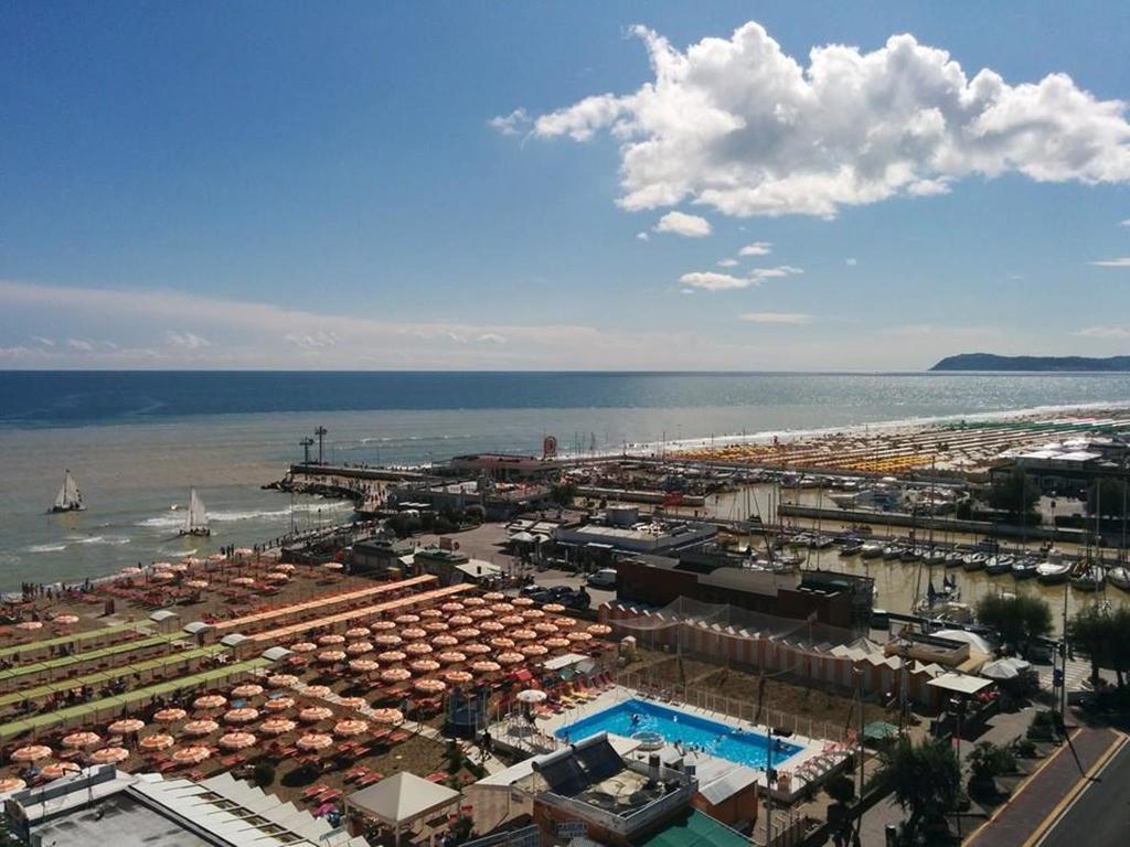 Des Nations - Vintage Sul Mare Hotel