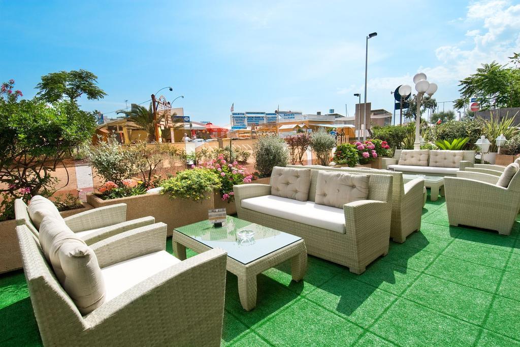 Des Nations - Vintage Sul Mare Hotel Riccione